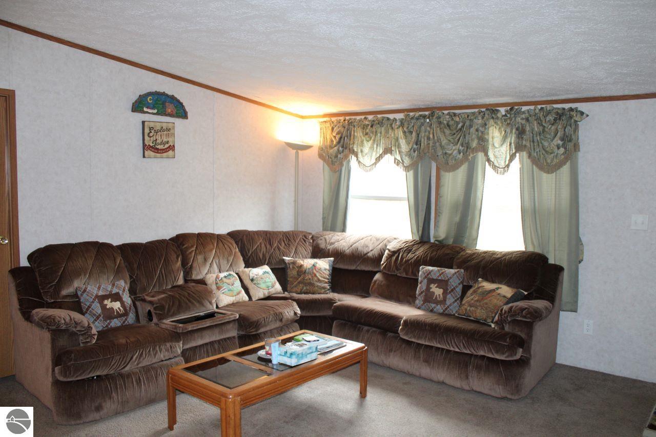 8162 NE Joes Road