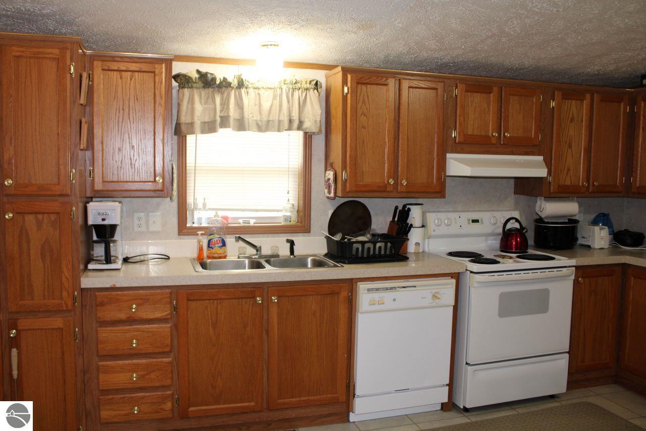 8162 NE Joes Road