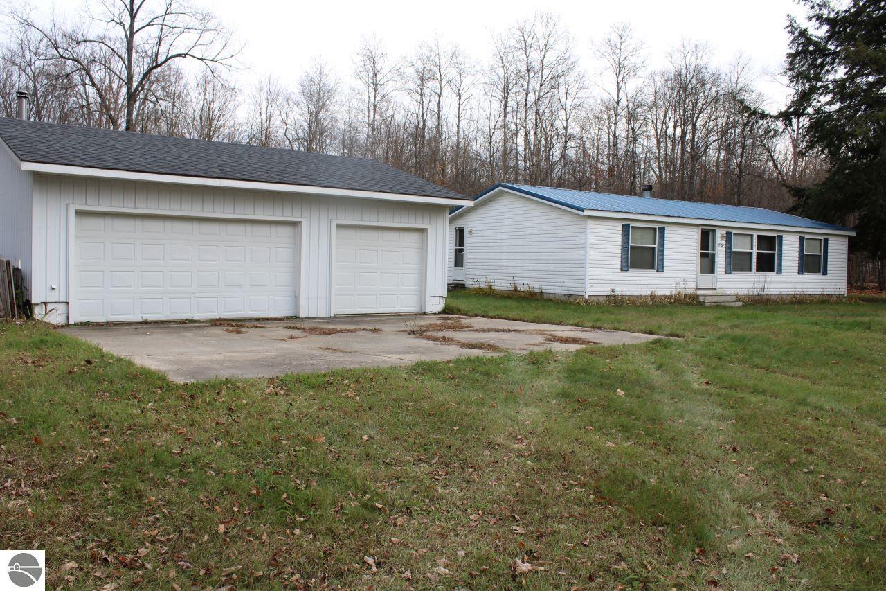8162 NE Joes Road