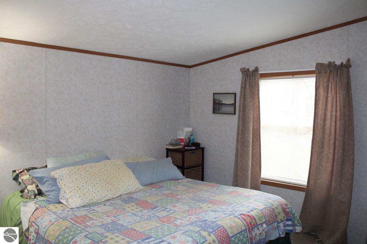 8162 NE Joes Road