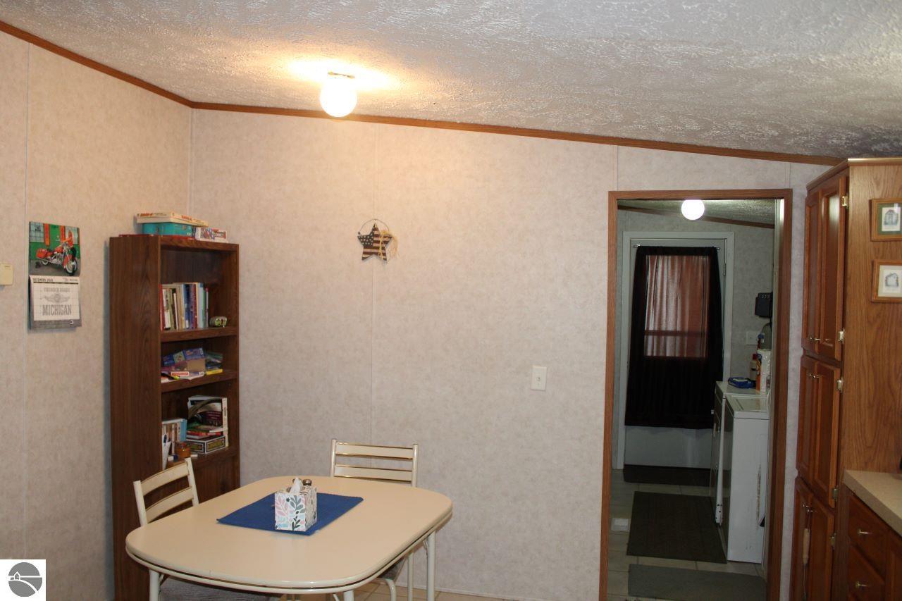 8162 NE Joes Road