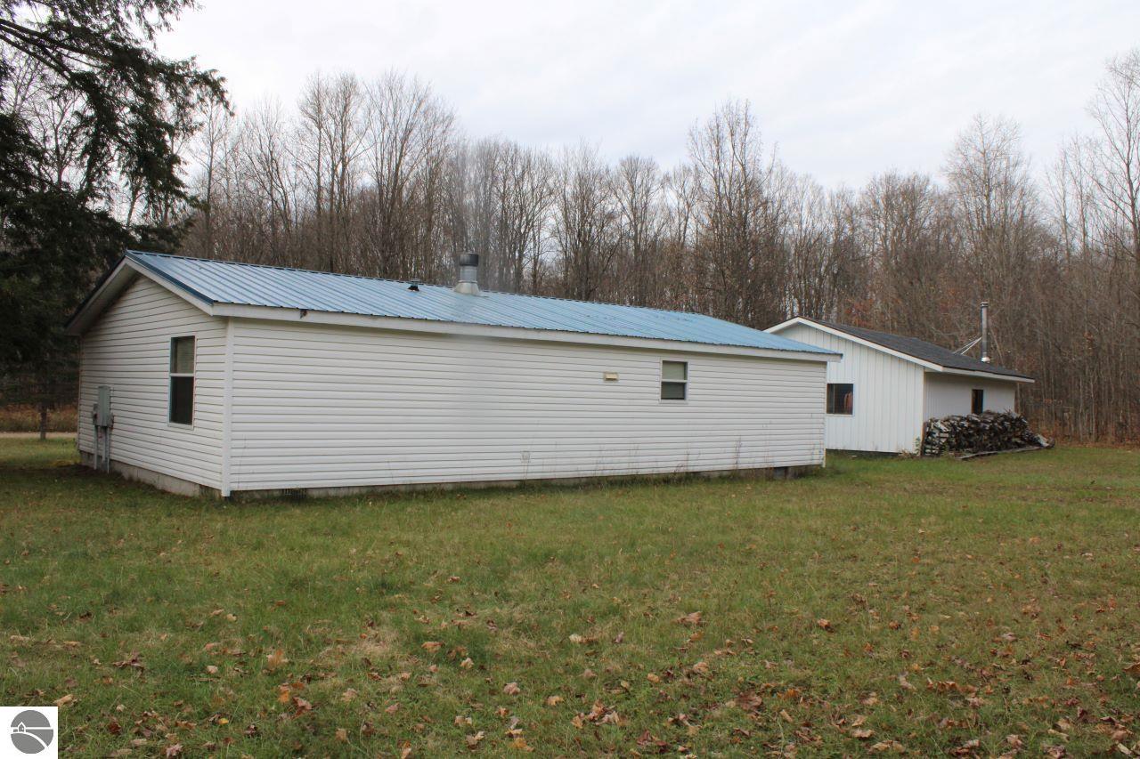 8162 NE Joes Road
