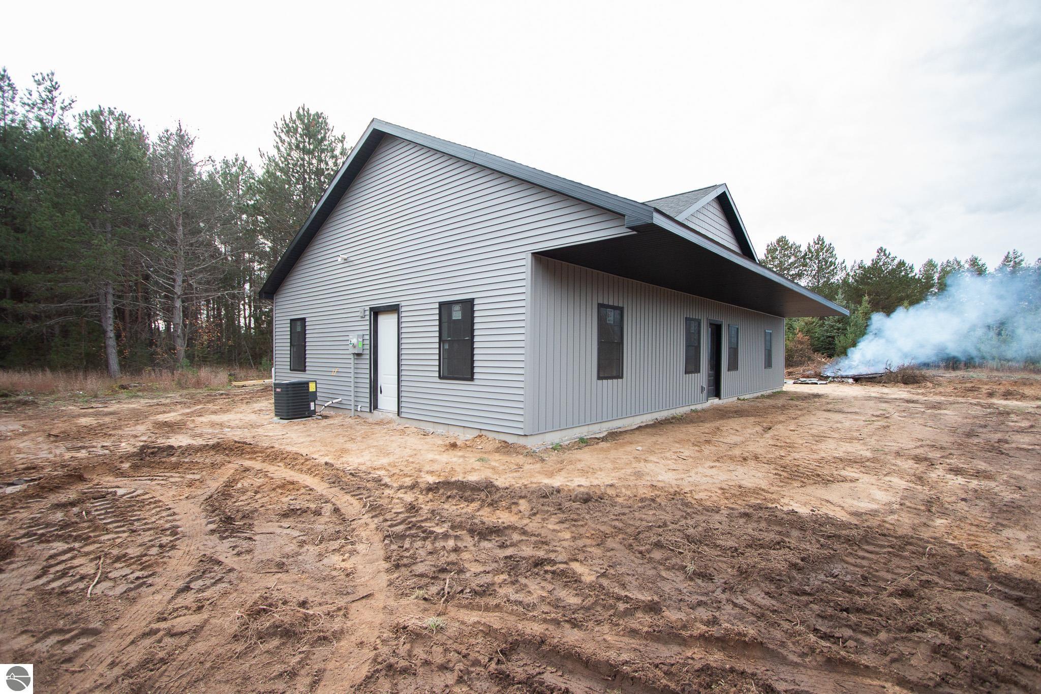 3432 Tyler Road SE