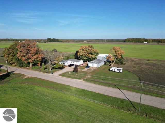 375 SE Golden Road