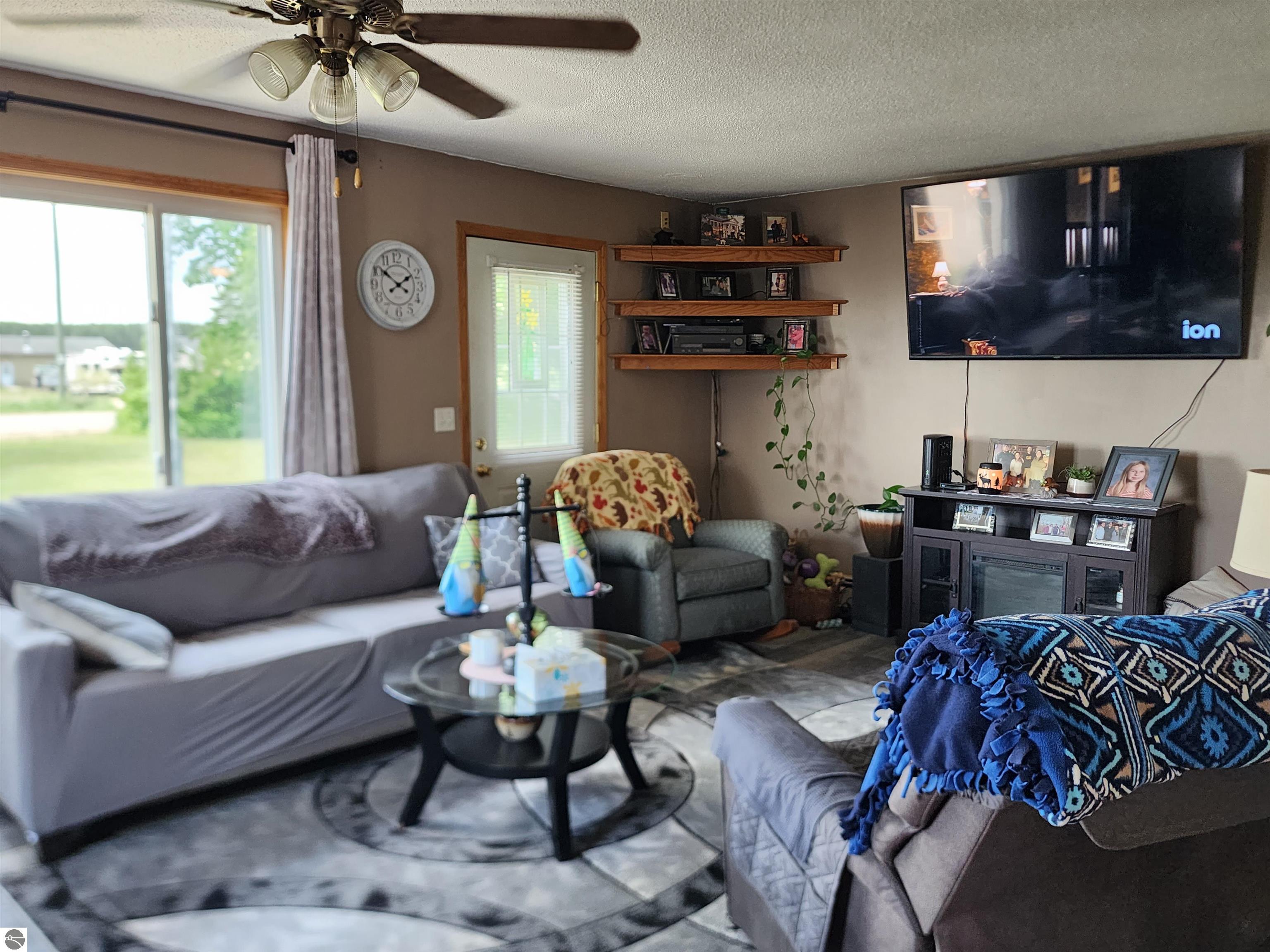 375 SE Golden Road
