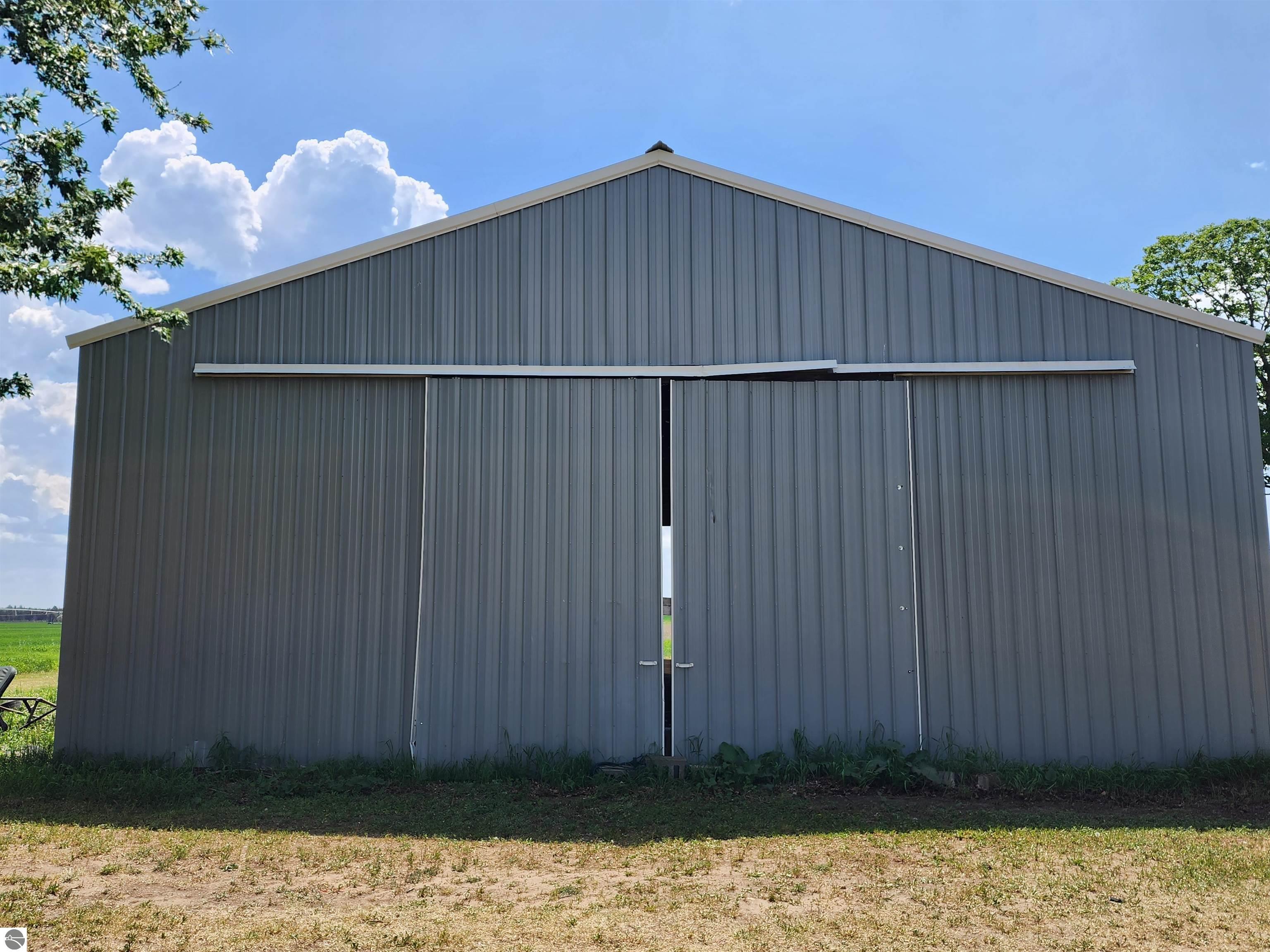 375 SE Golden Road