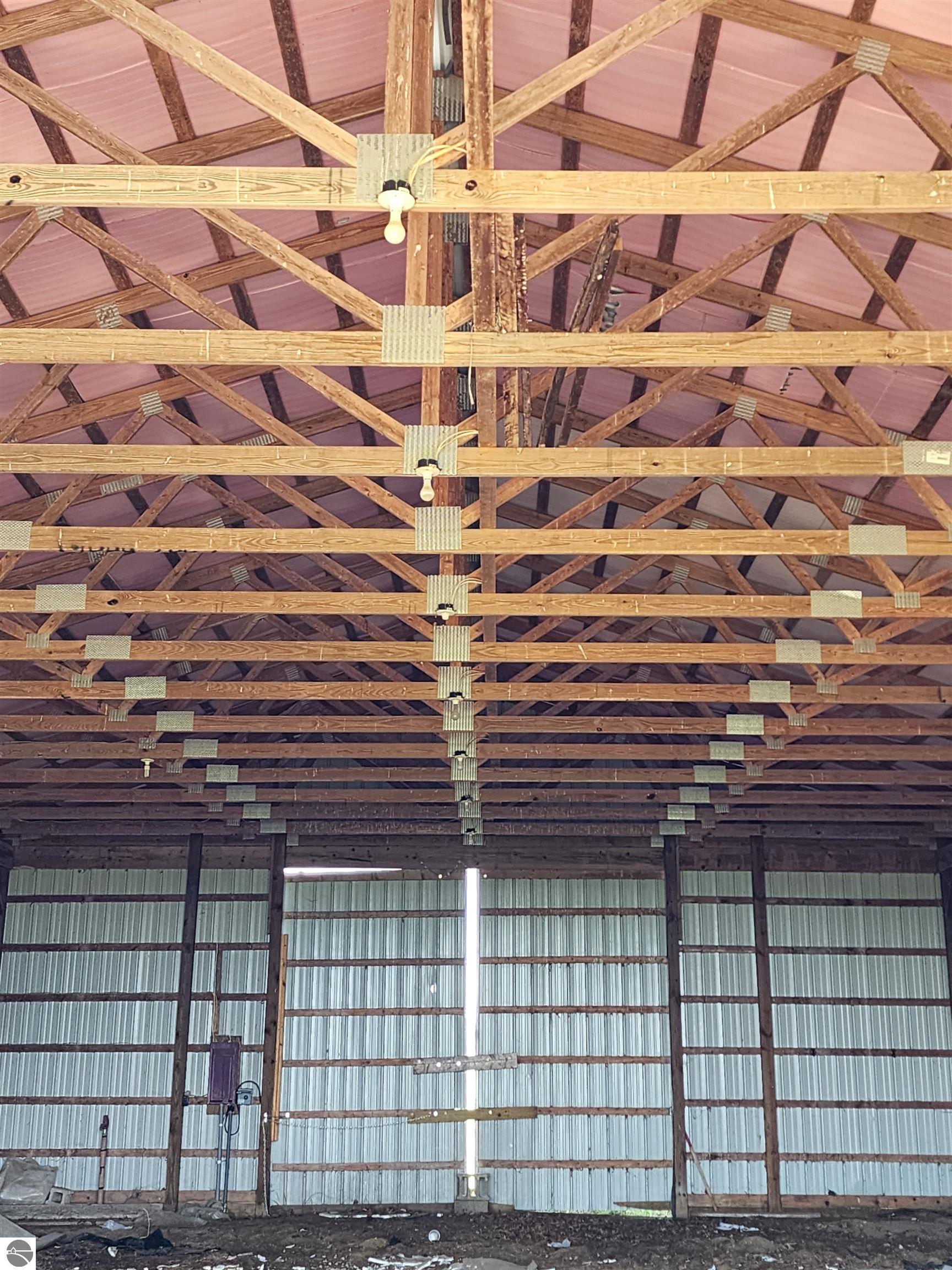 375 SE Golden Road