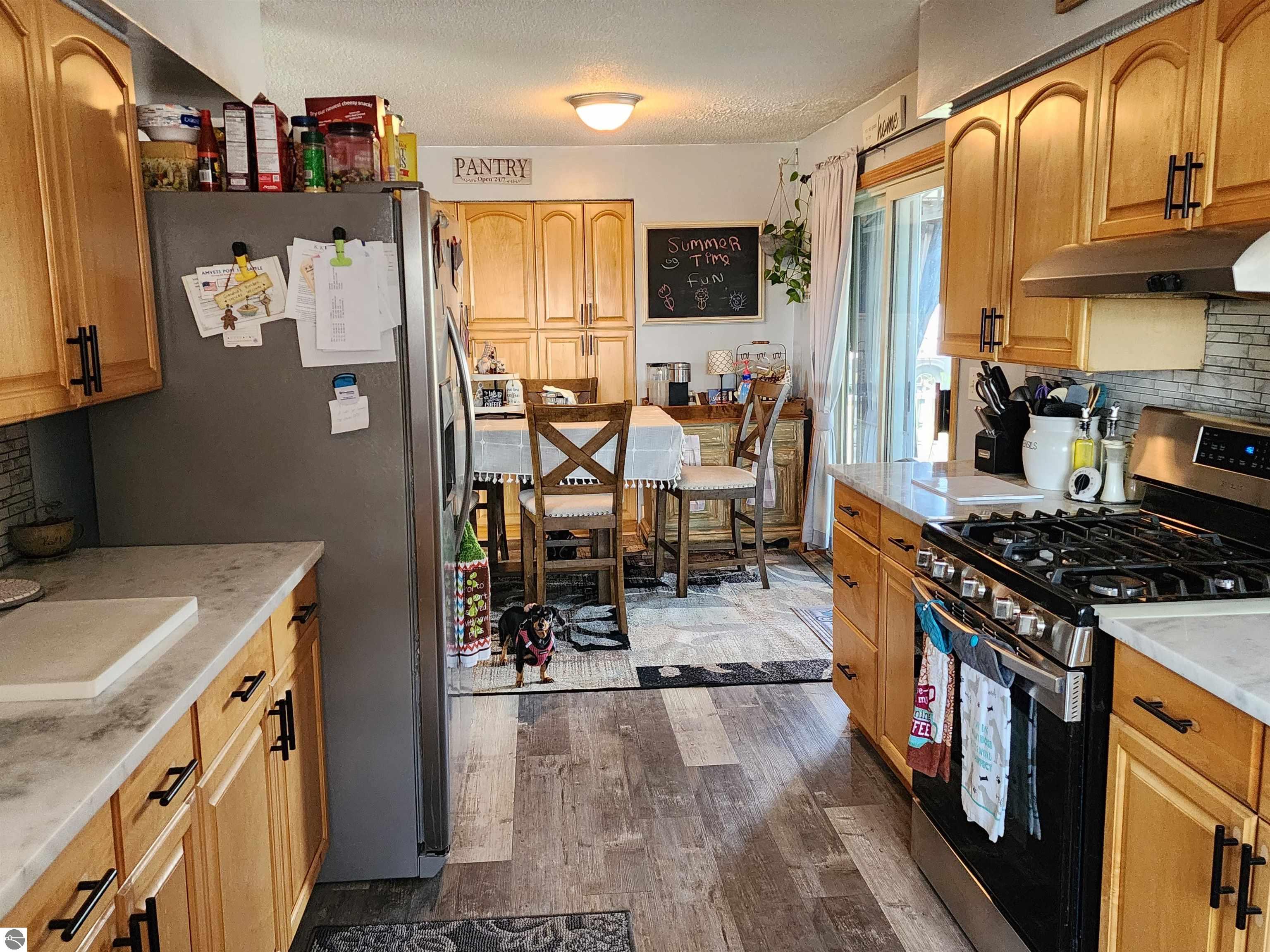 375 SE Golden Road