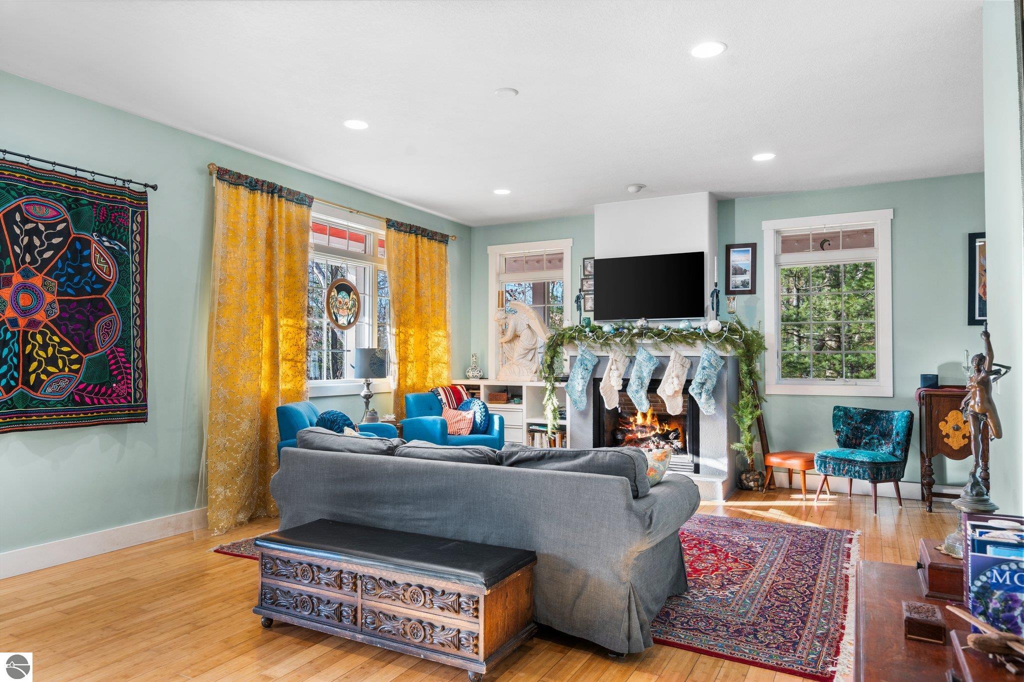2414 Pine Hill Court