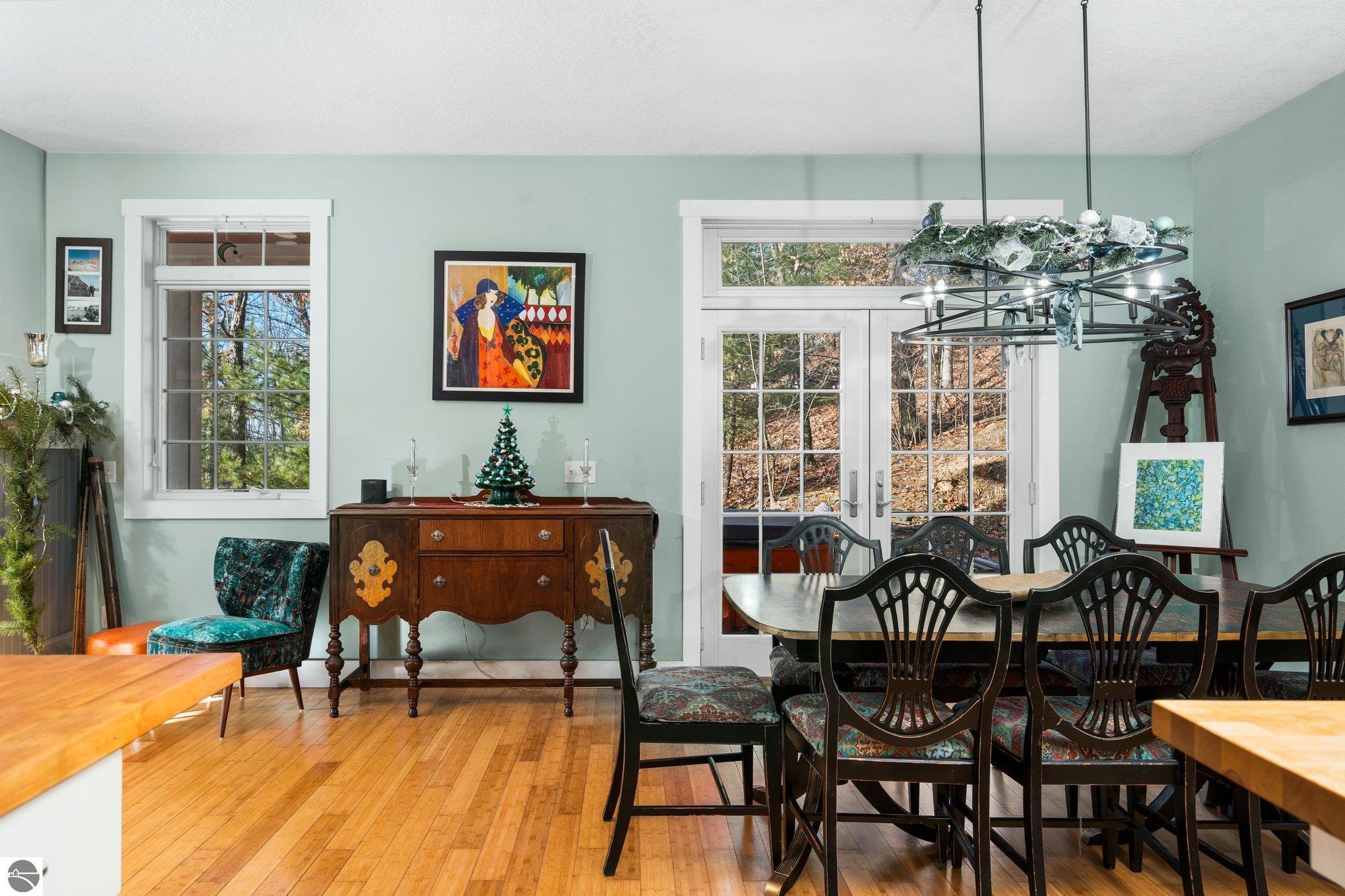 2414 Pine Hill Court