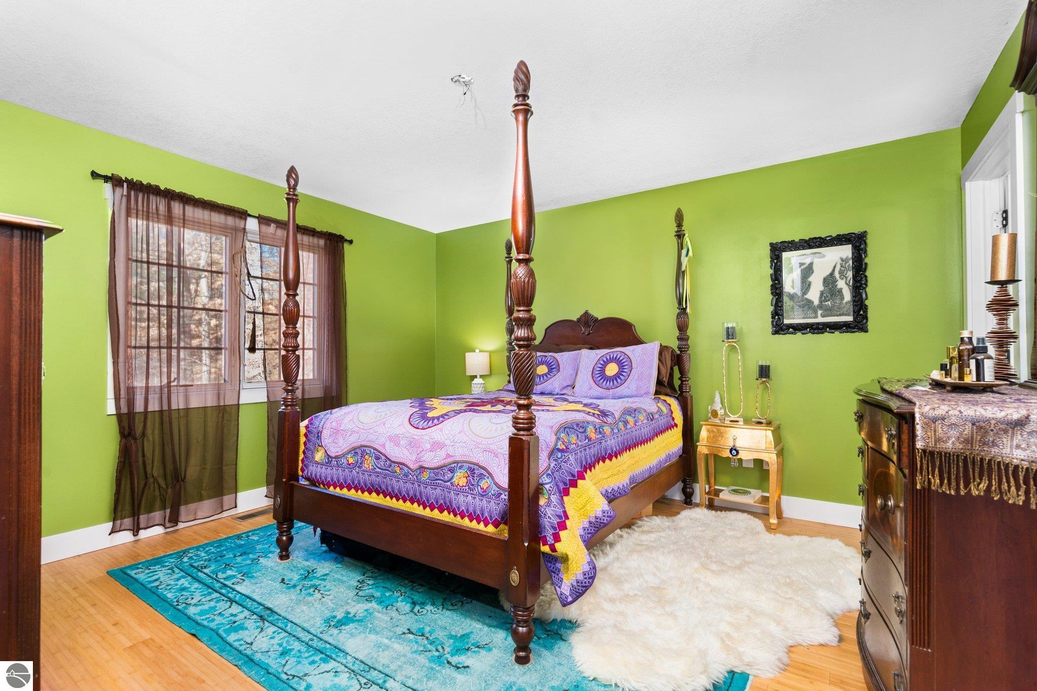 2414 Pine Hill Court