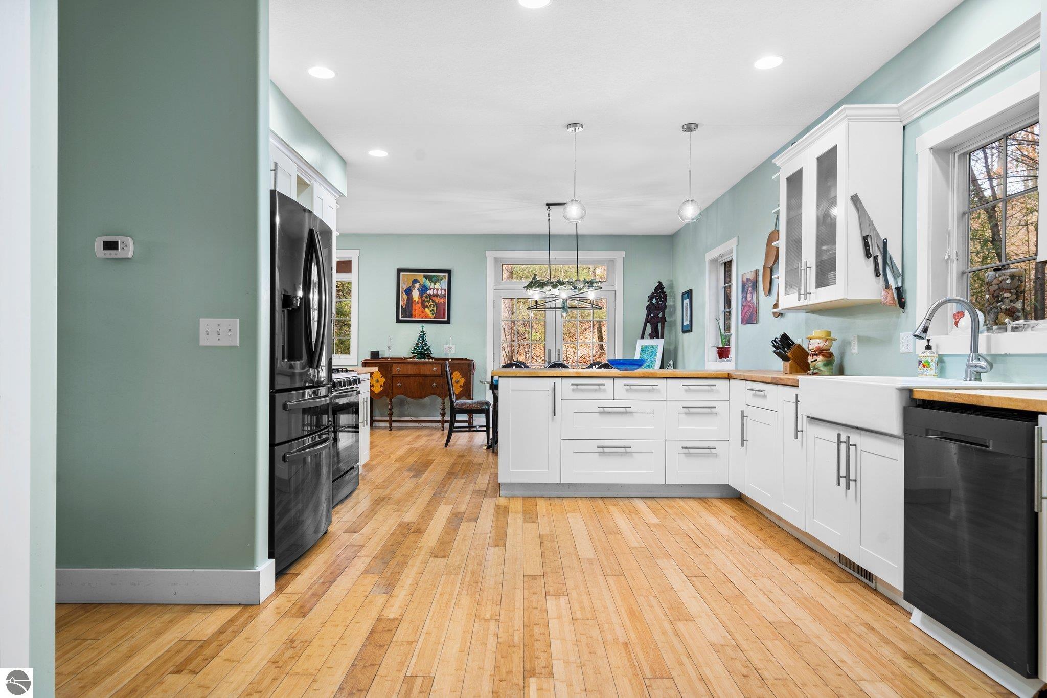 2414 Pine Hill Court