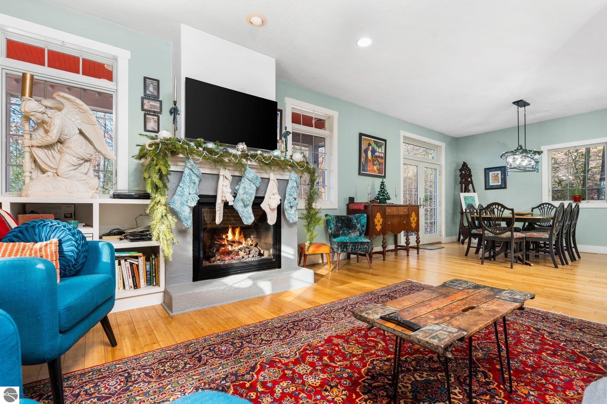 2414 Pine Hill Court