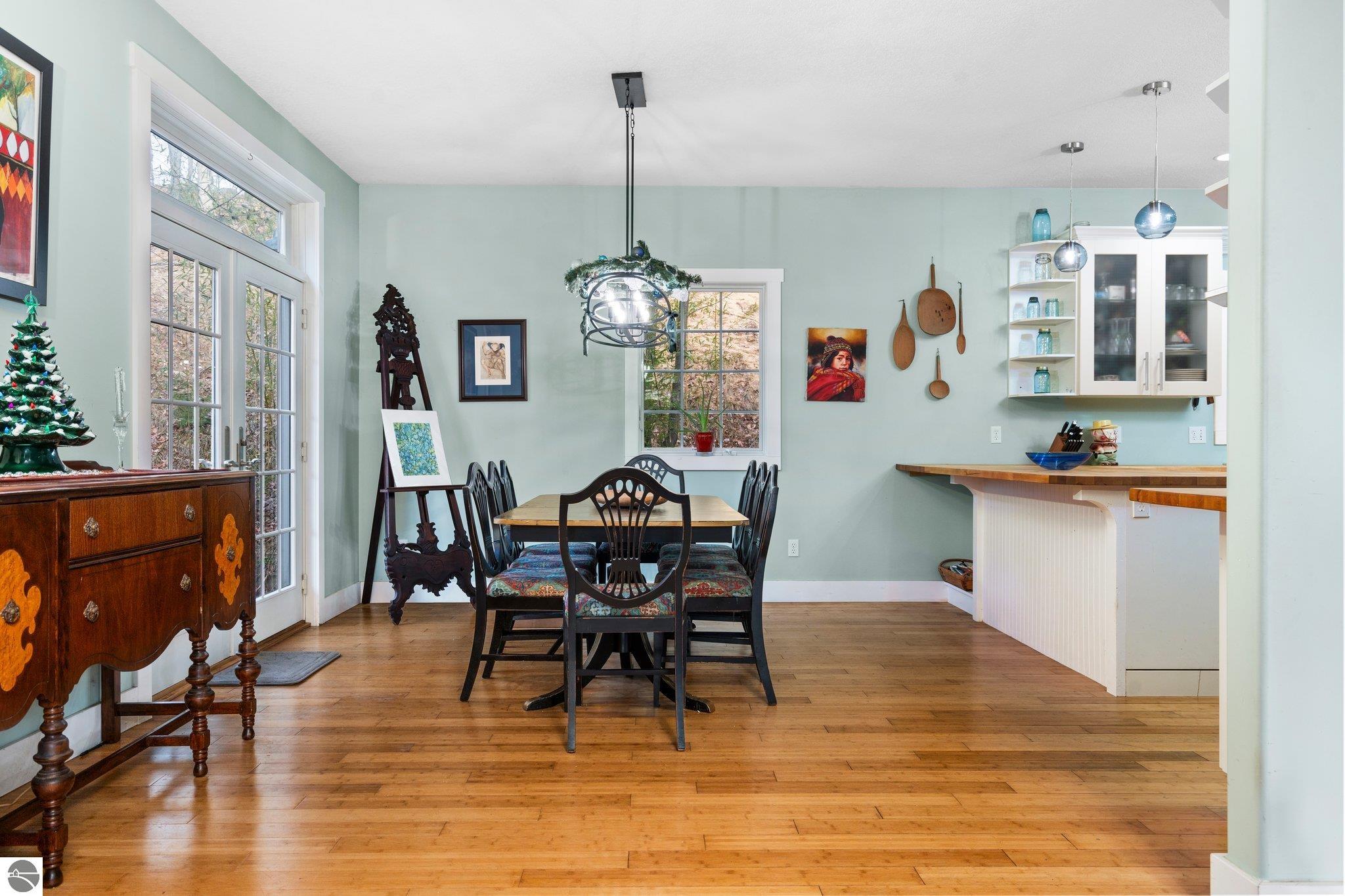 2414 Pine Hill Court