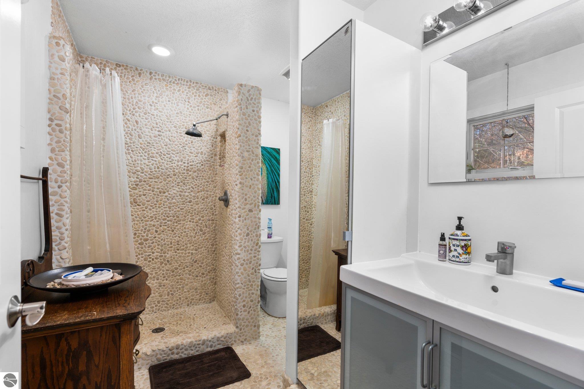 2414 Pine Hill Court