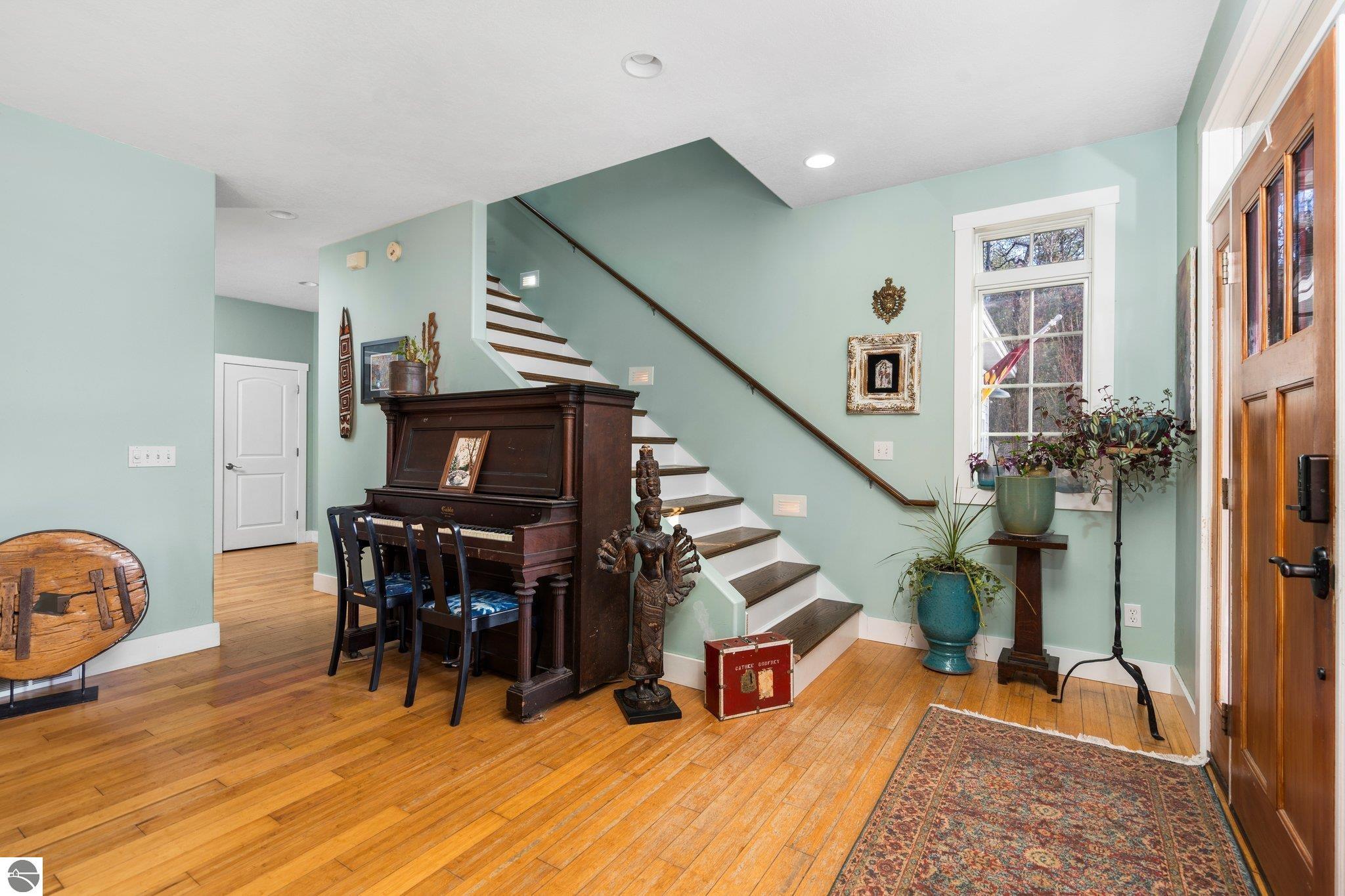 2414 Pine Hill Court