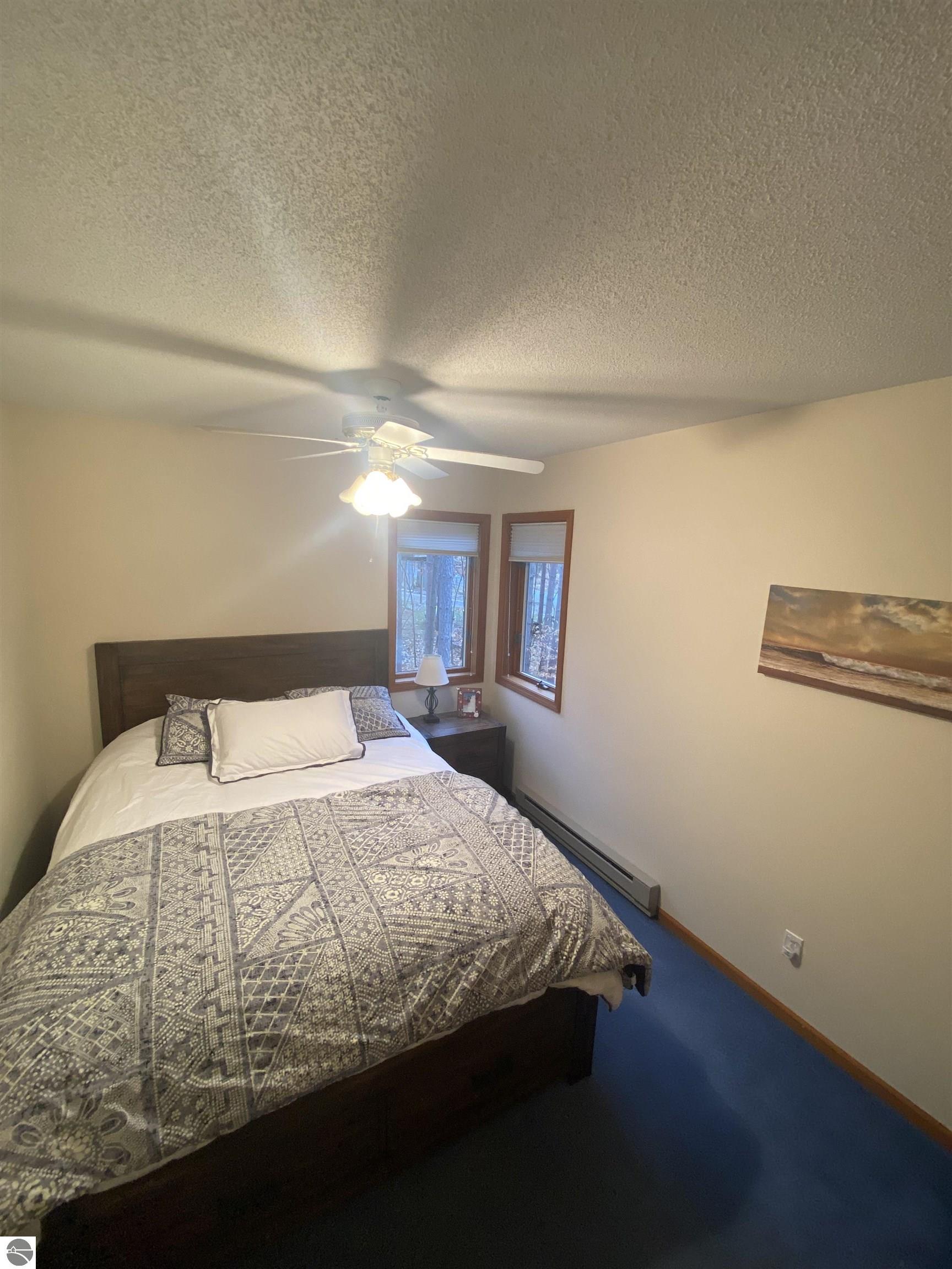 2477 N Obervalden