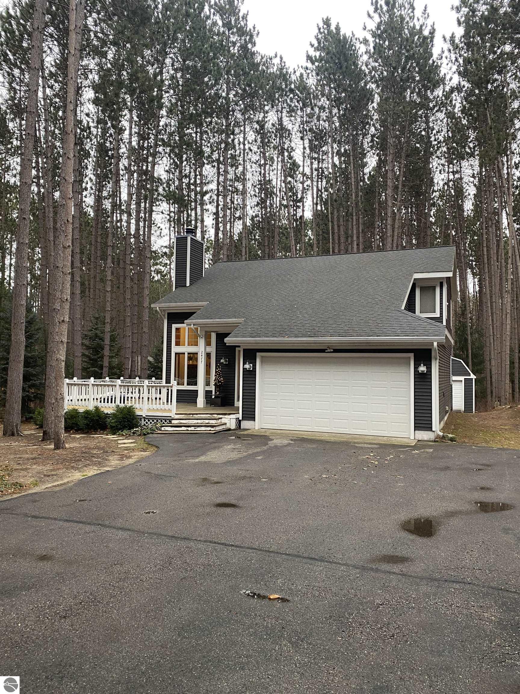2477 N Obervalden