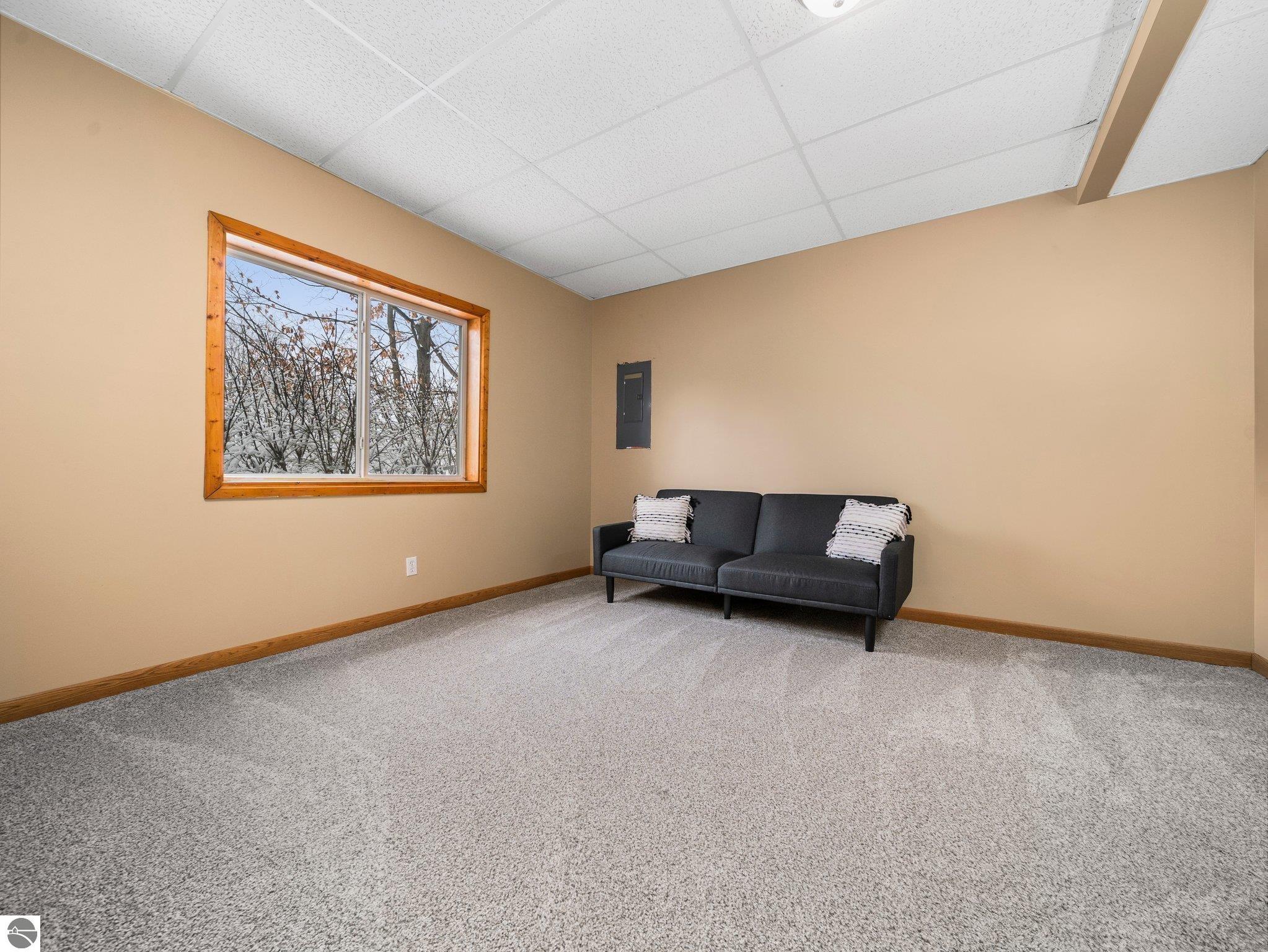 2334 Grouse Drive