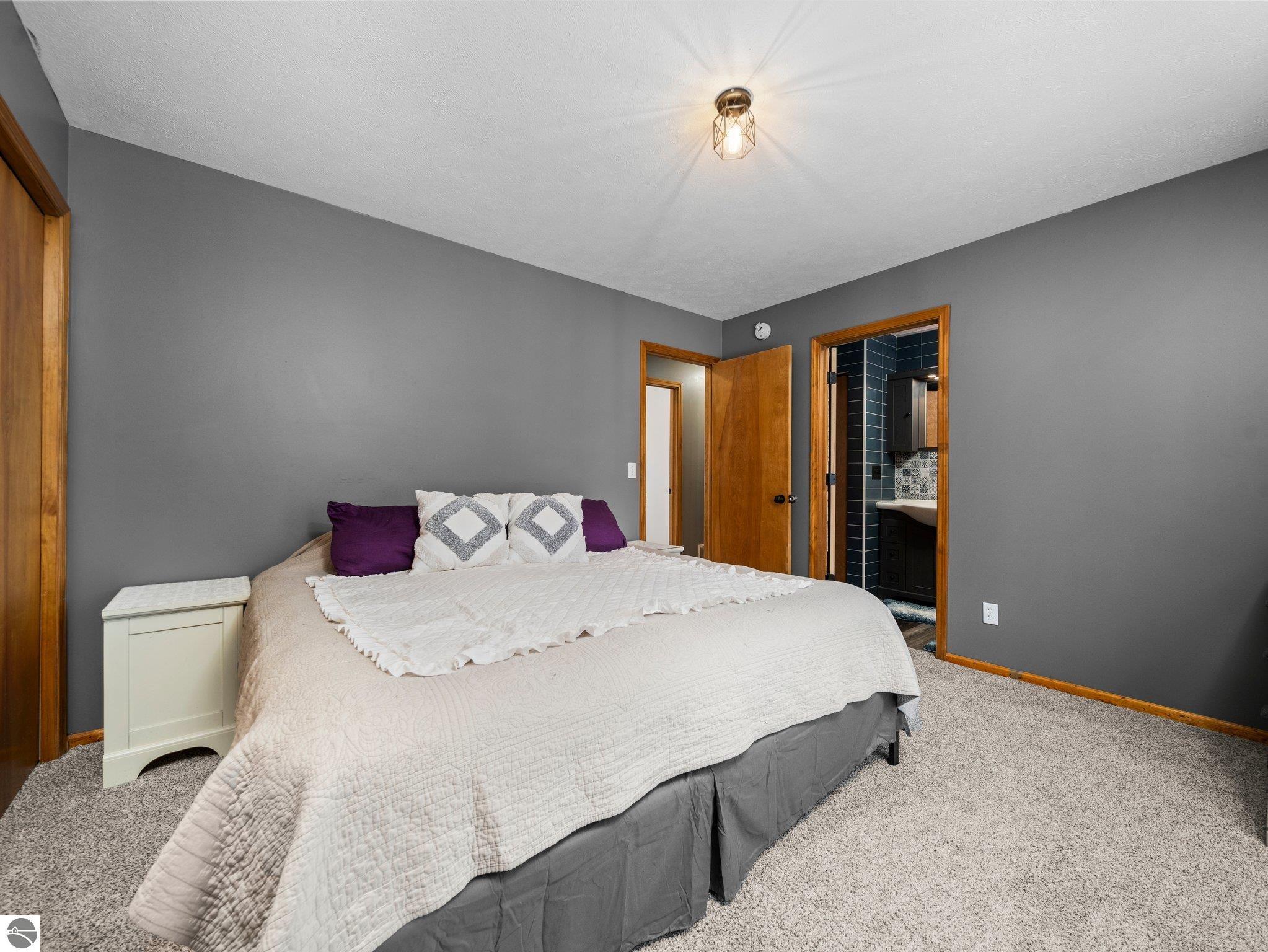 2334 Grouse Drive