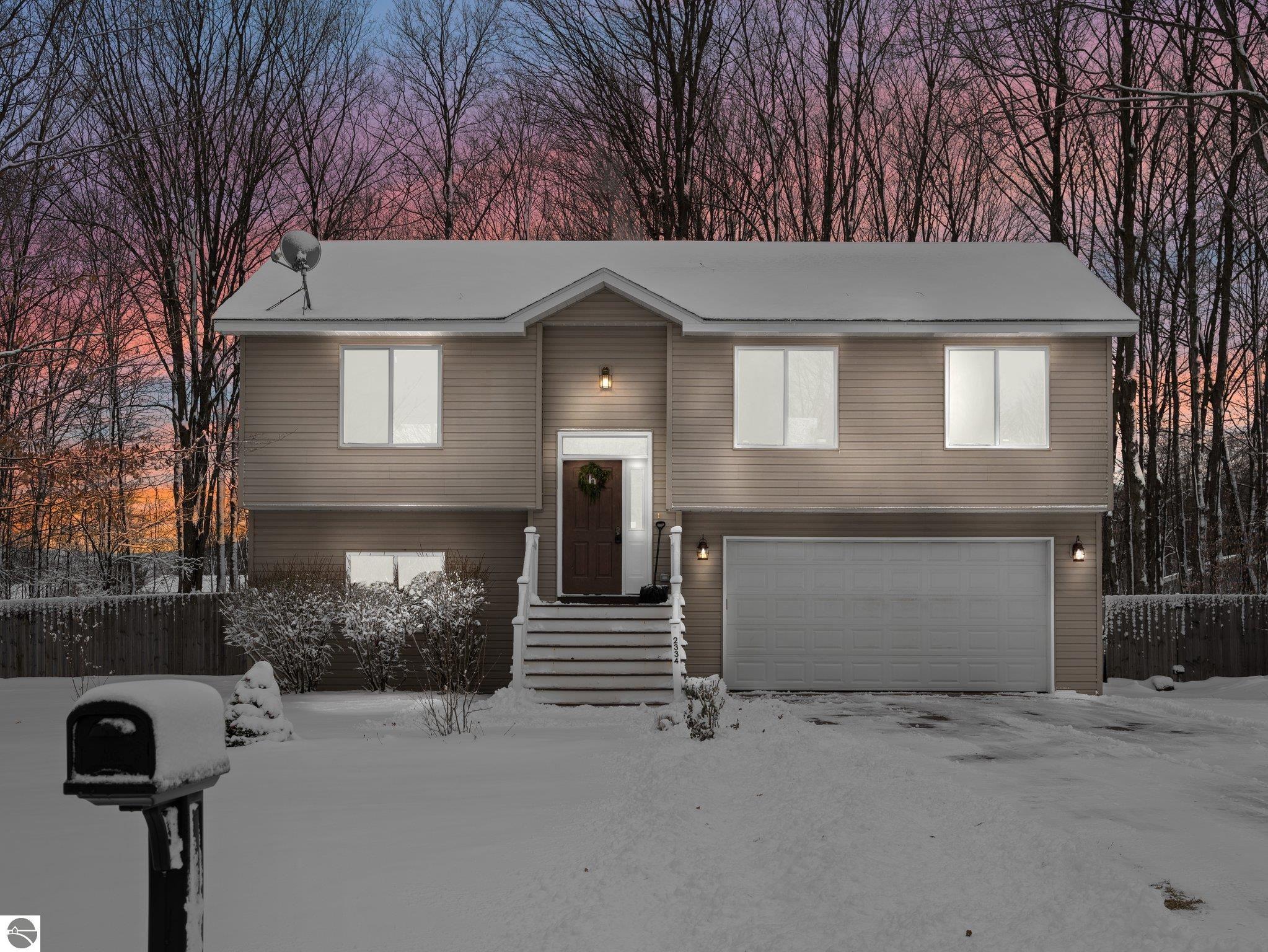 2334 Grouse Drive