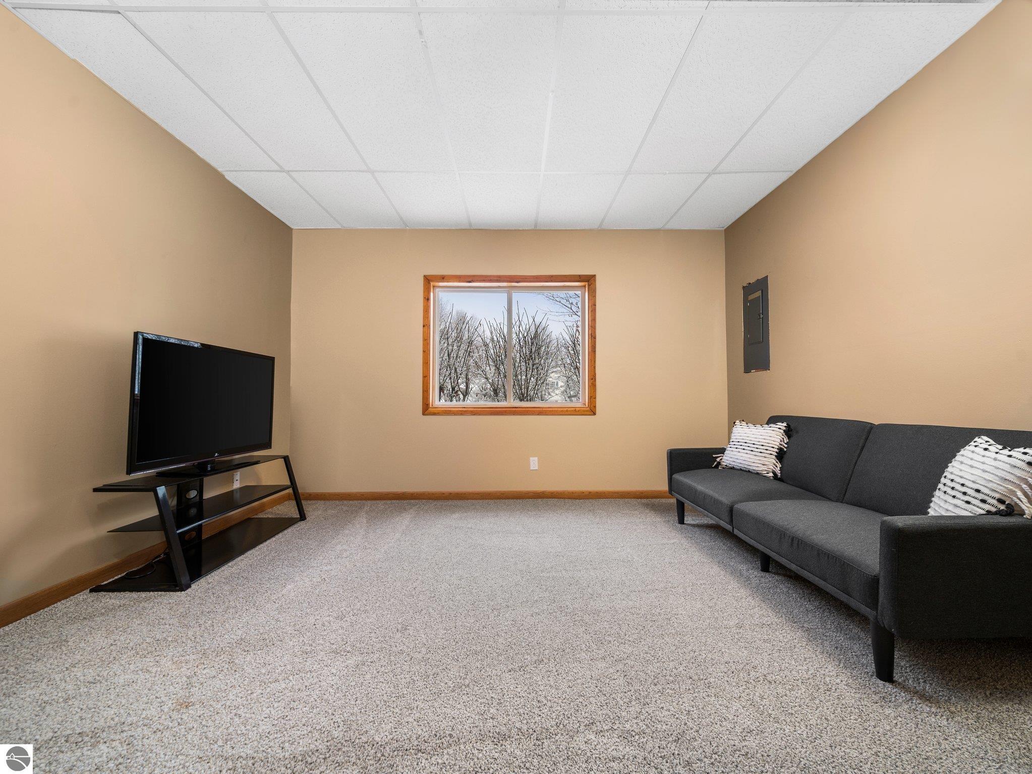 2334 Grouse Drive