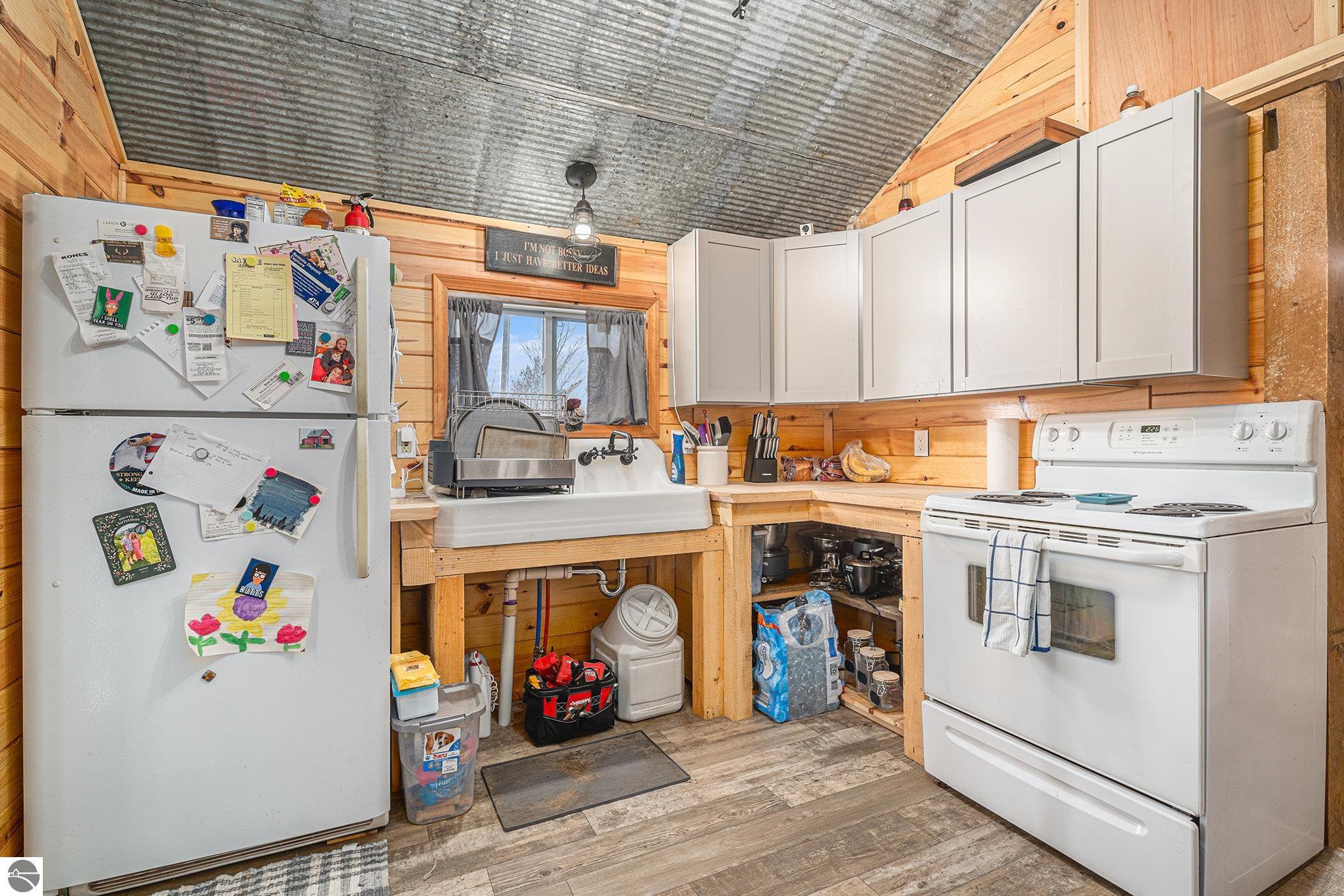 2720 Valley Road