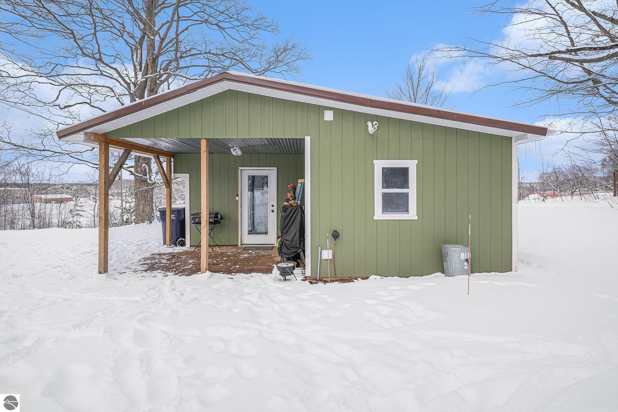 2720 Valley Road
