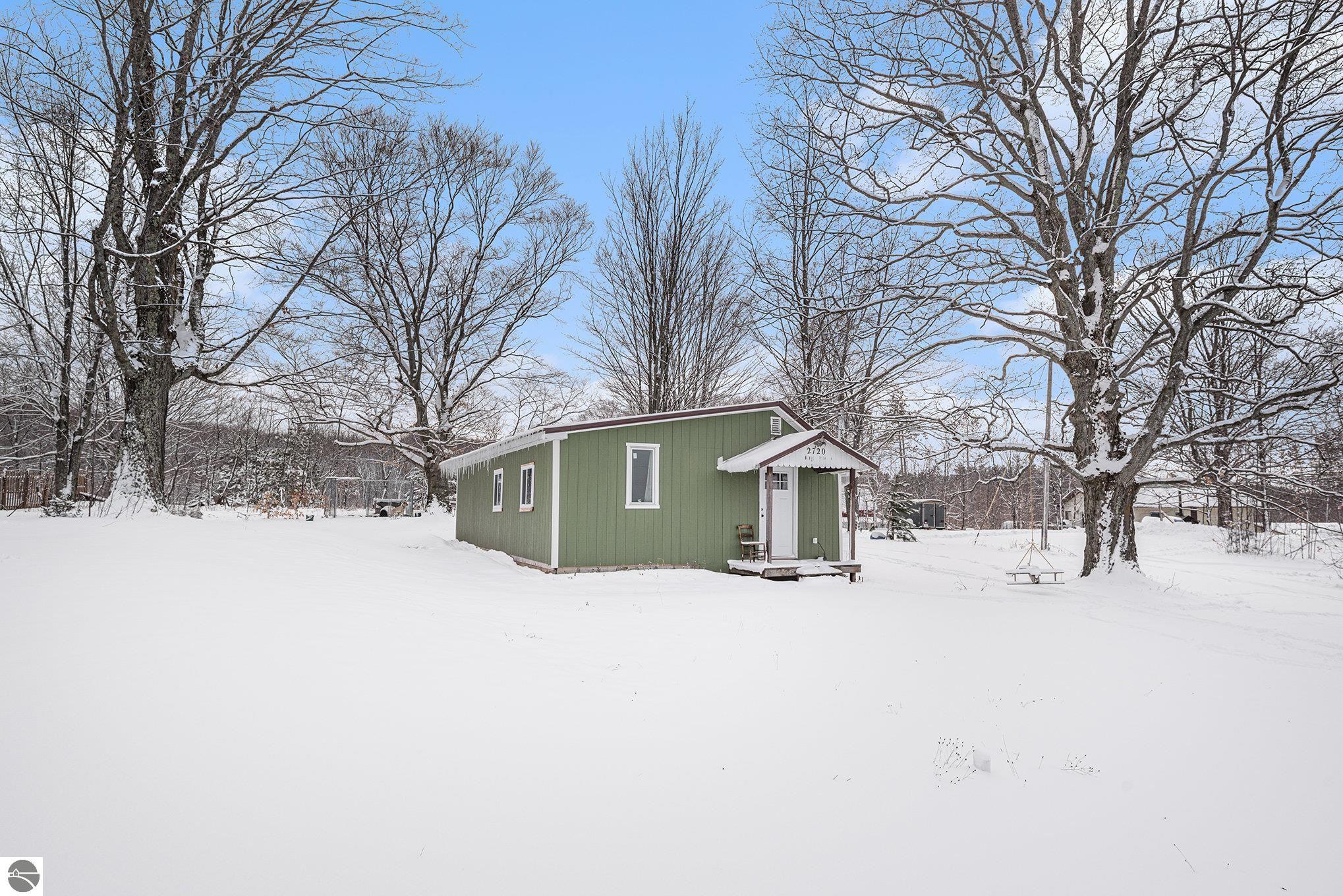2720 Valley Road