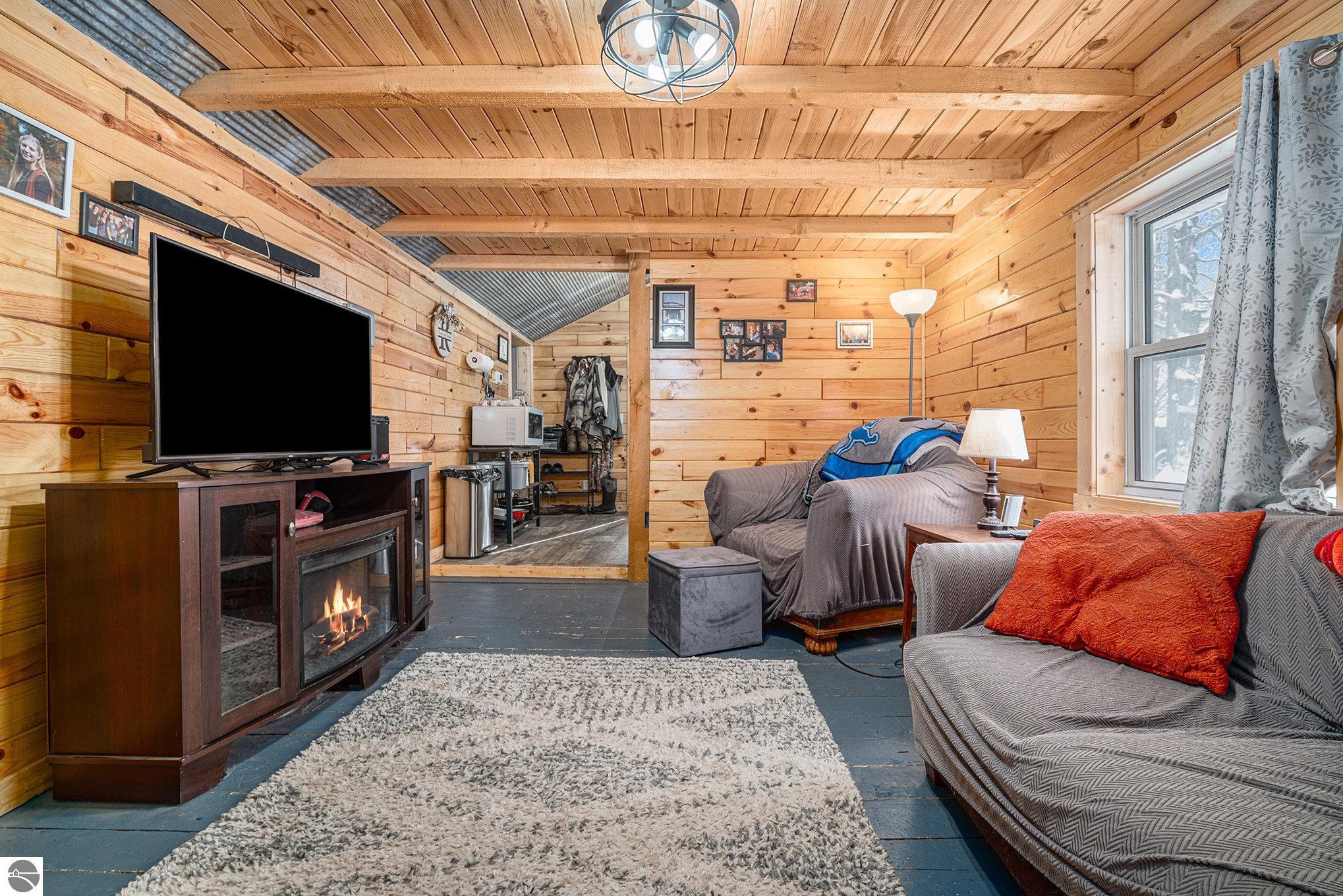 2720 Valley Road