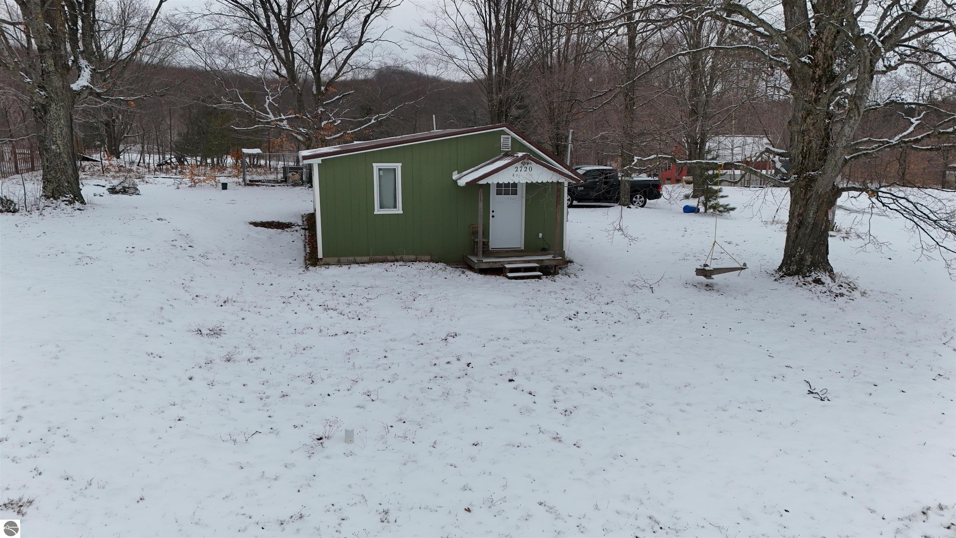 2720 Valley Road
