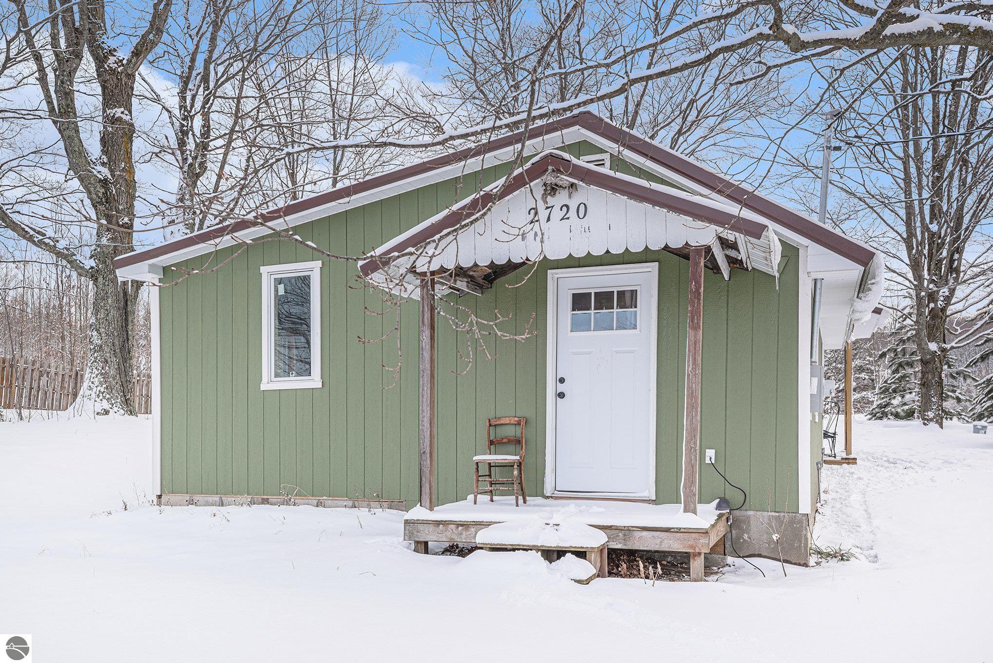 2720 Valley Road