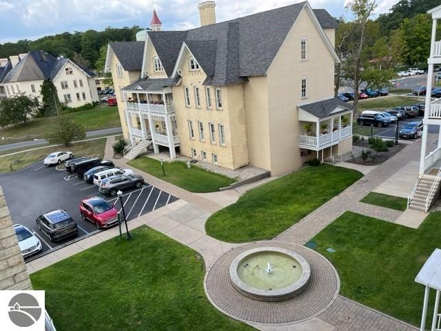 810-303 Cottageview Drive # 303
