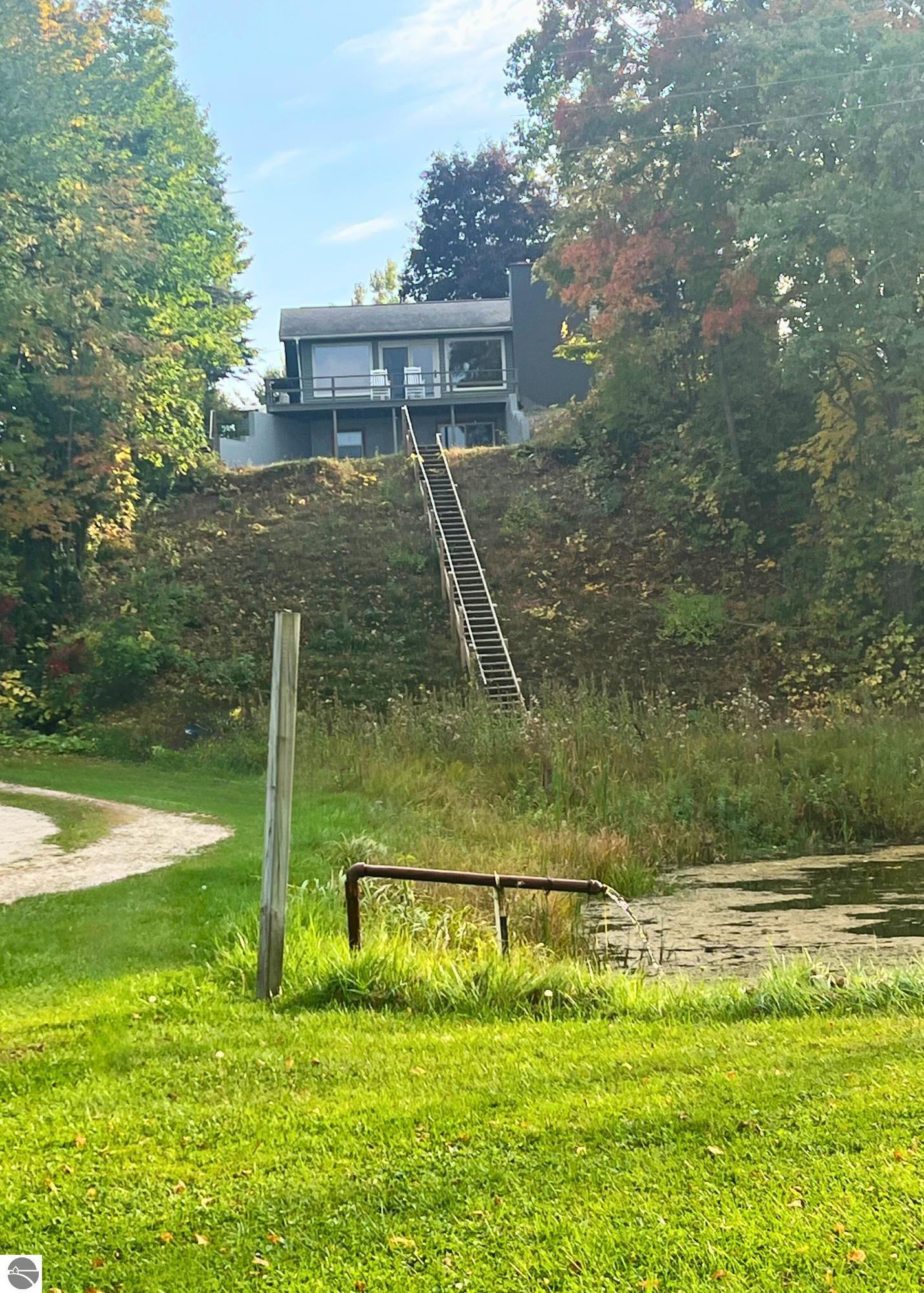 6092 Riverview Road