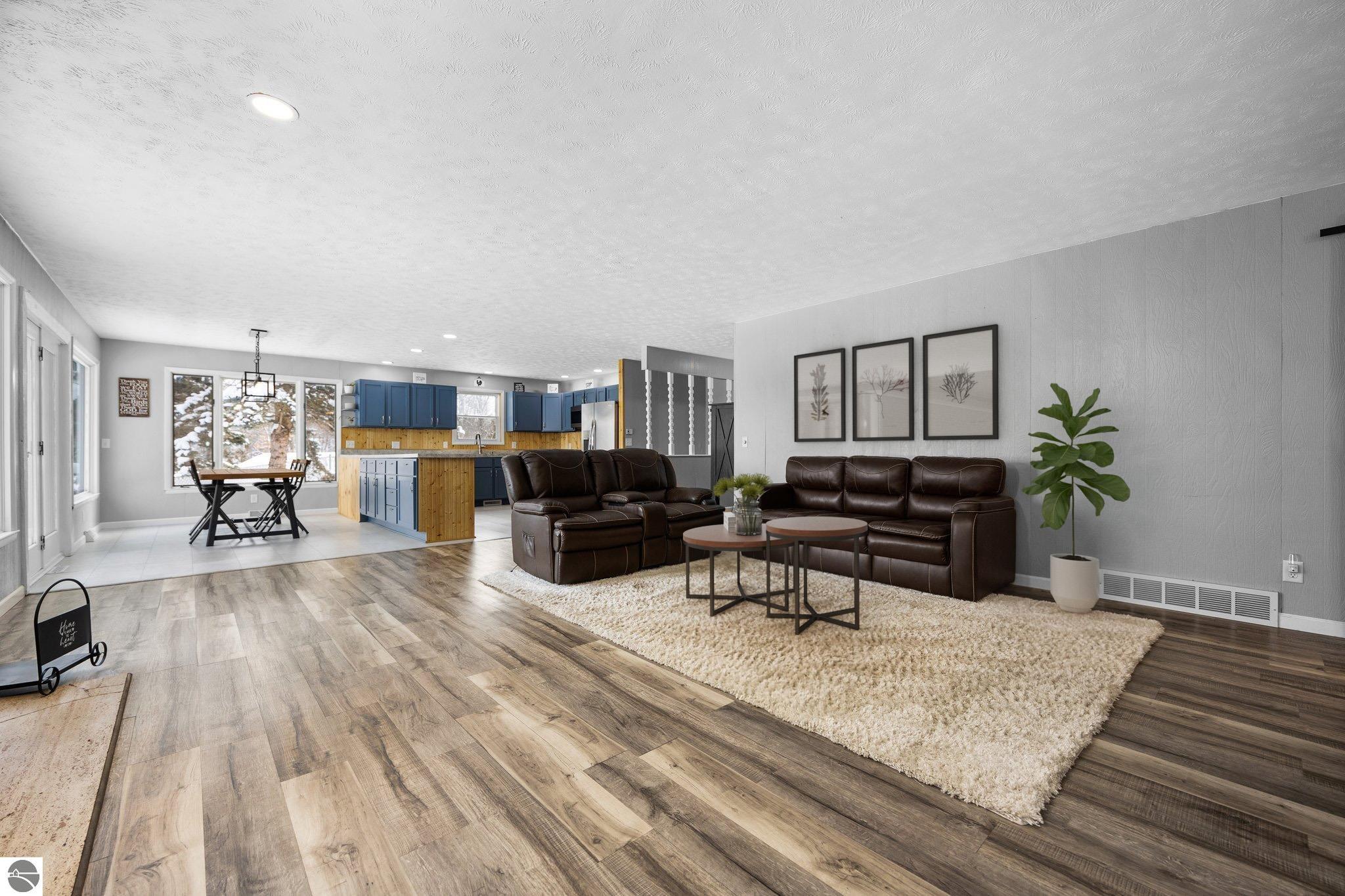 6092 Riverview Road