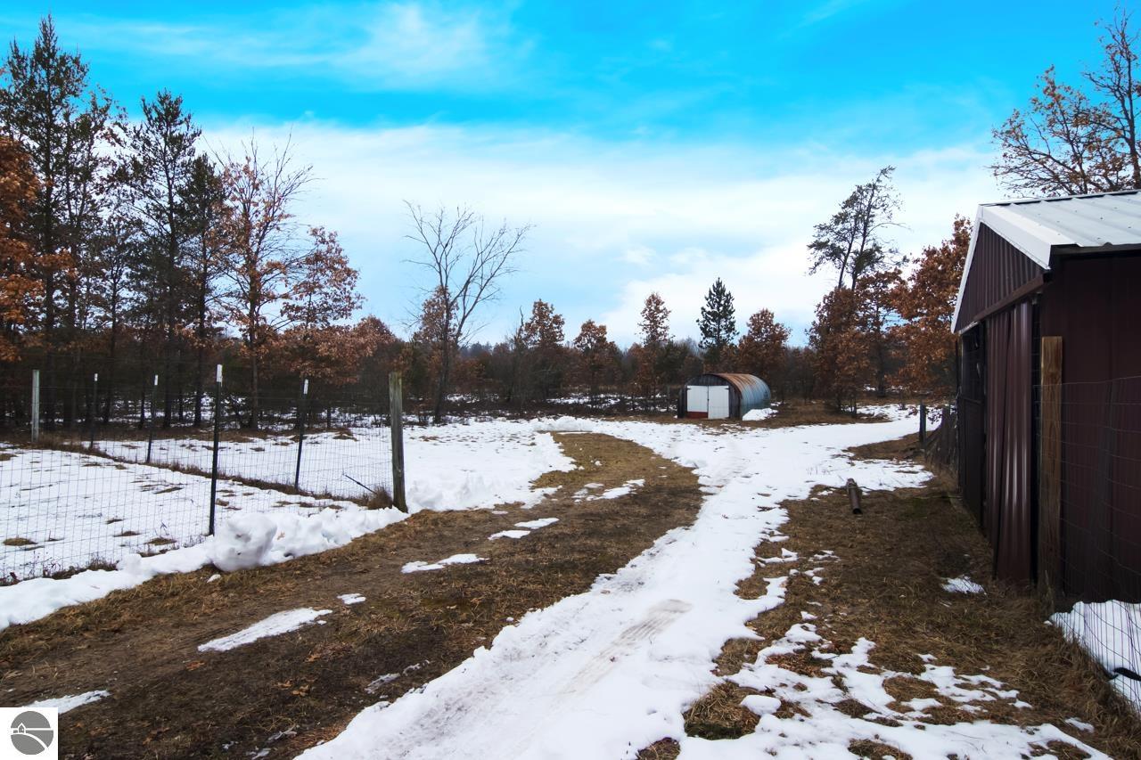 9667 E County Line Road