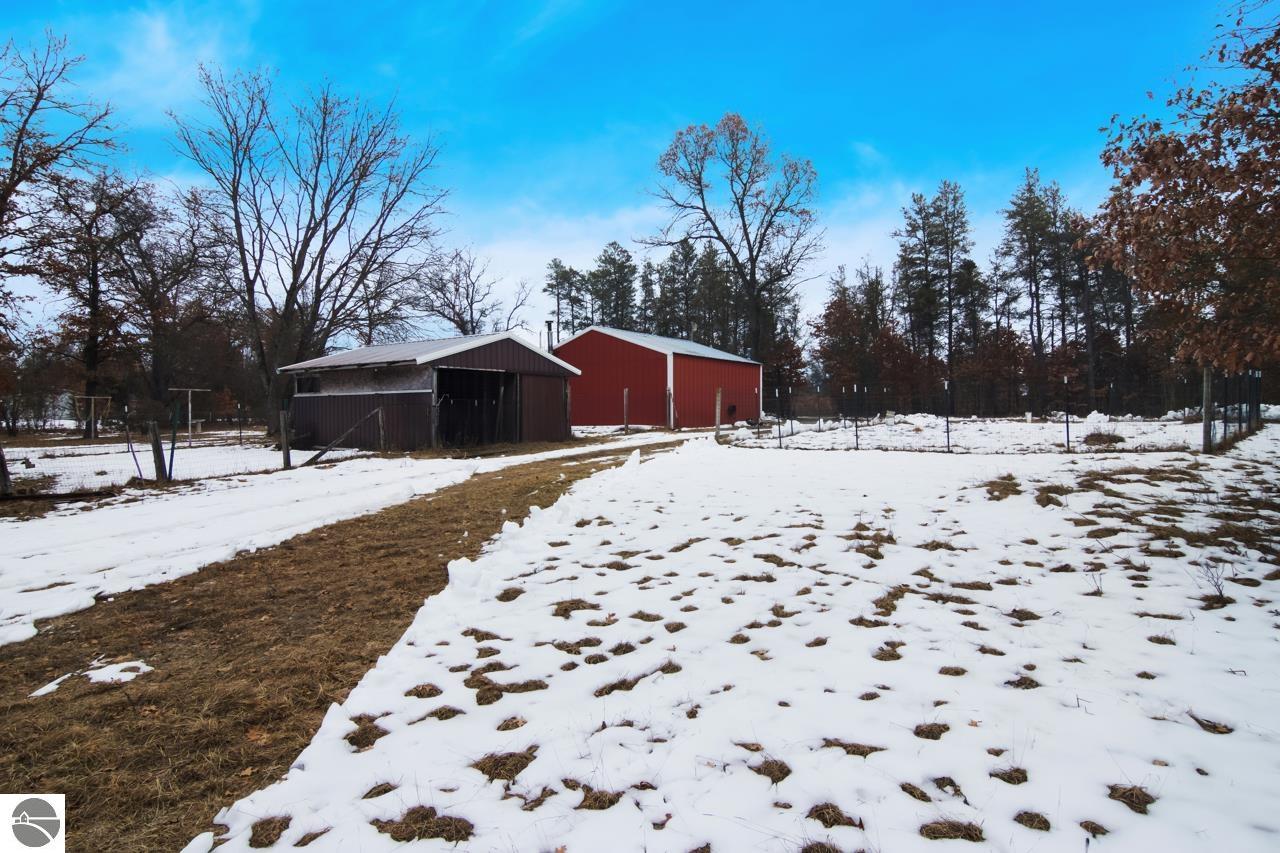 9667 E County Line Road