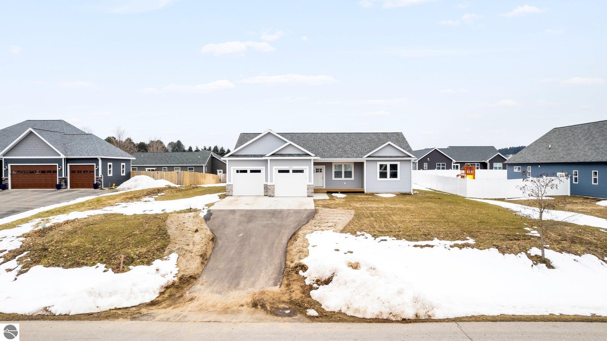 5352 Ravenhurst Drive