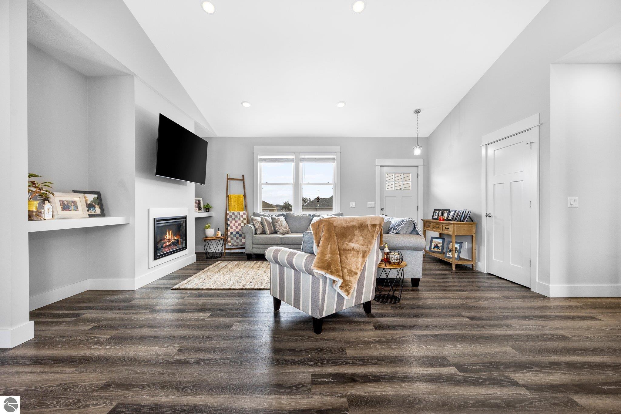 5352 Ravenhurst Drive