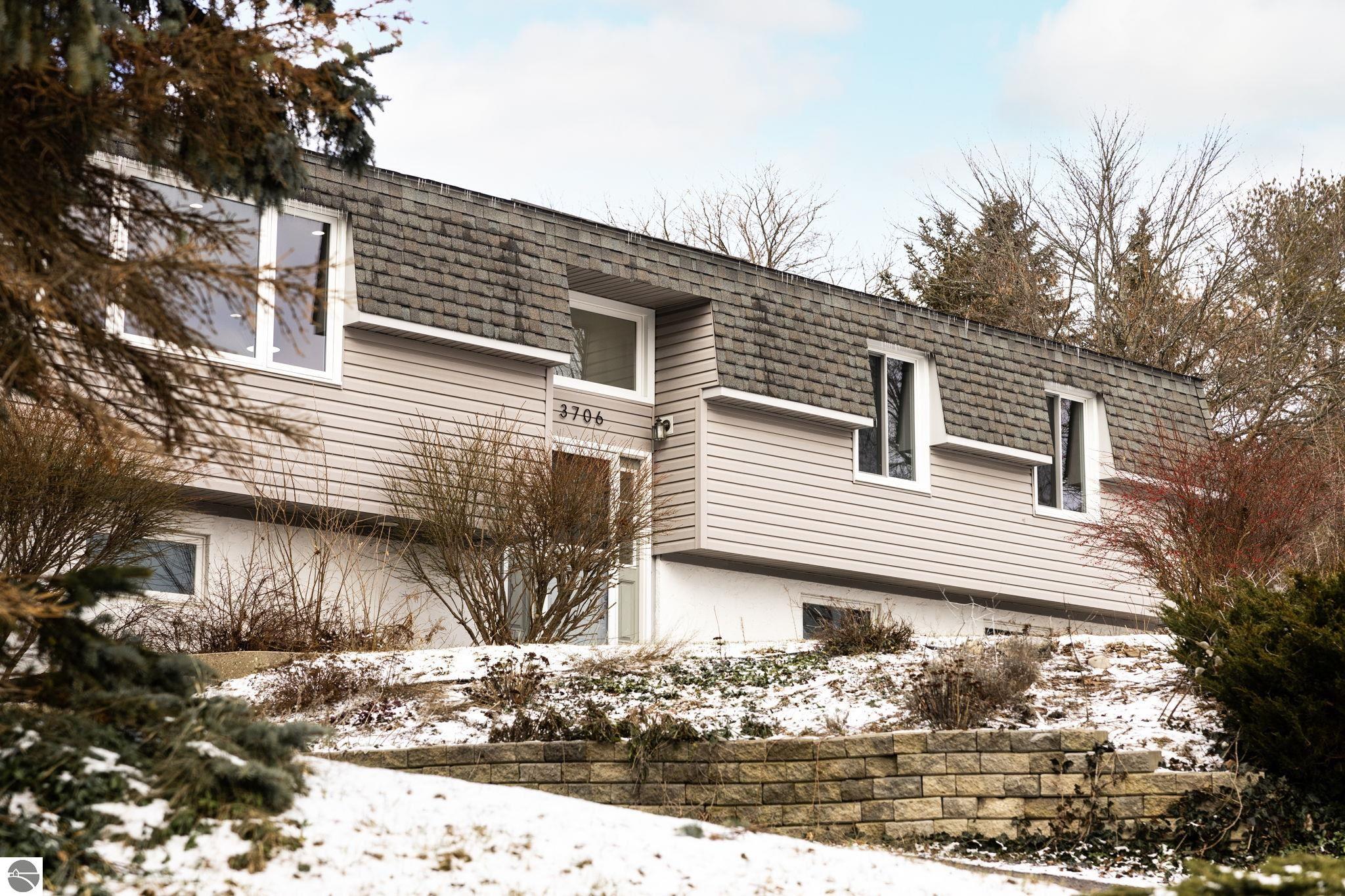 3706 Meadowview Lane