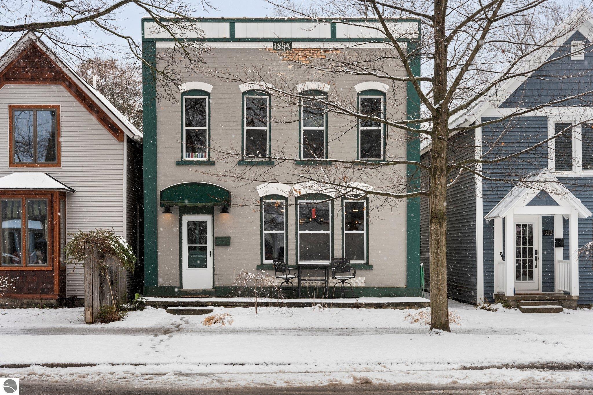 317 W Ninth Street