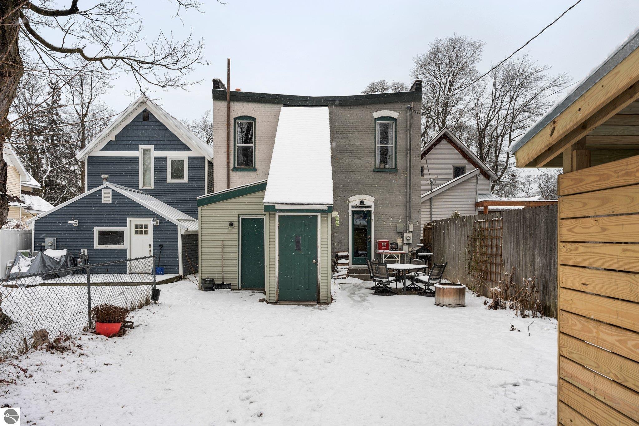 317 W Ninth Street