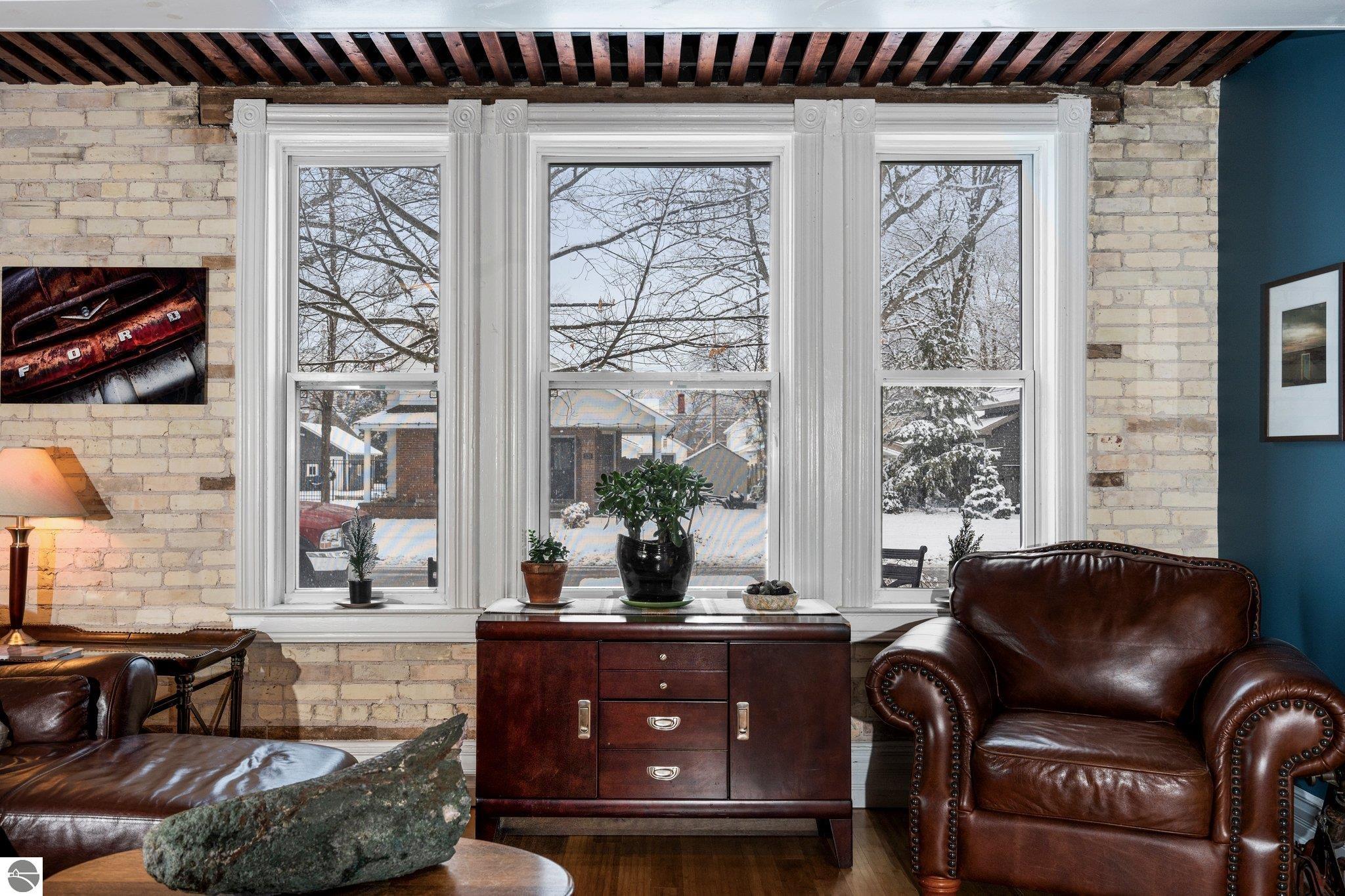317 W Ninth Street