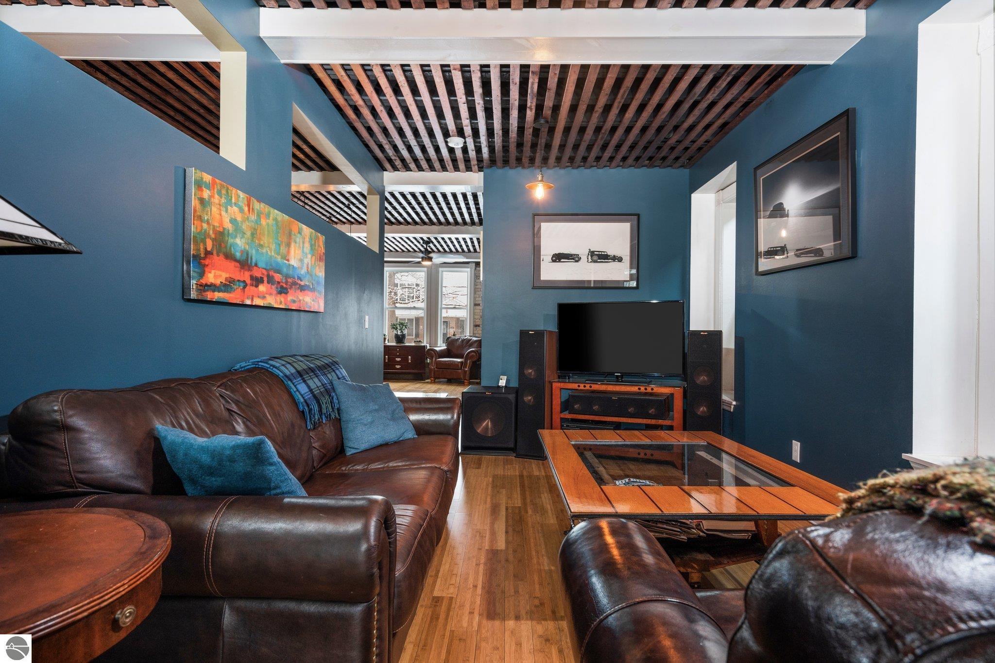 317 W Ninth Street