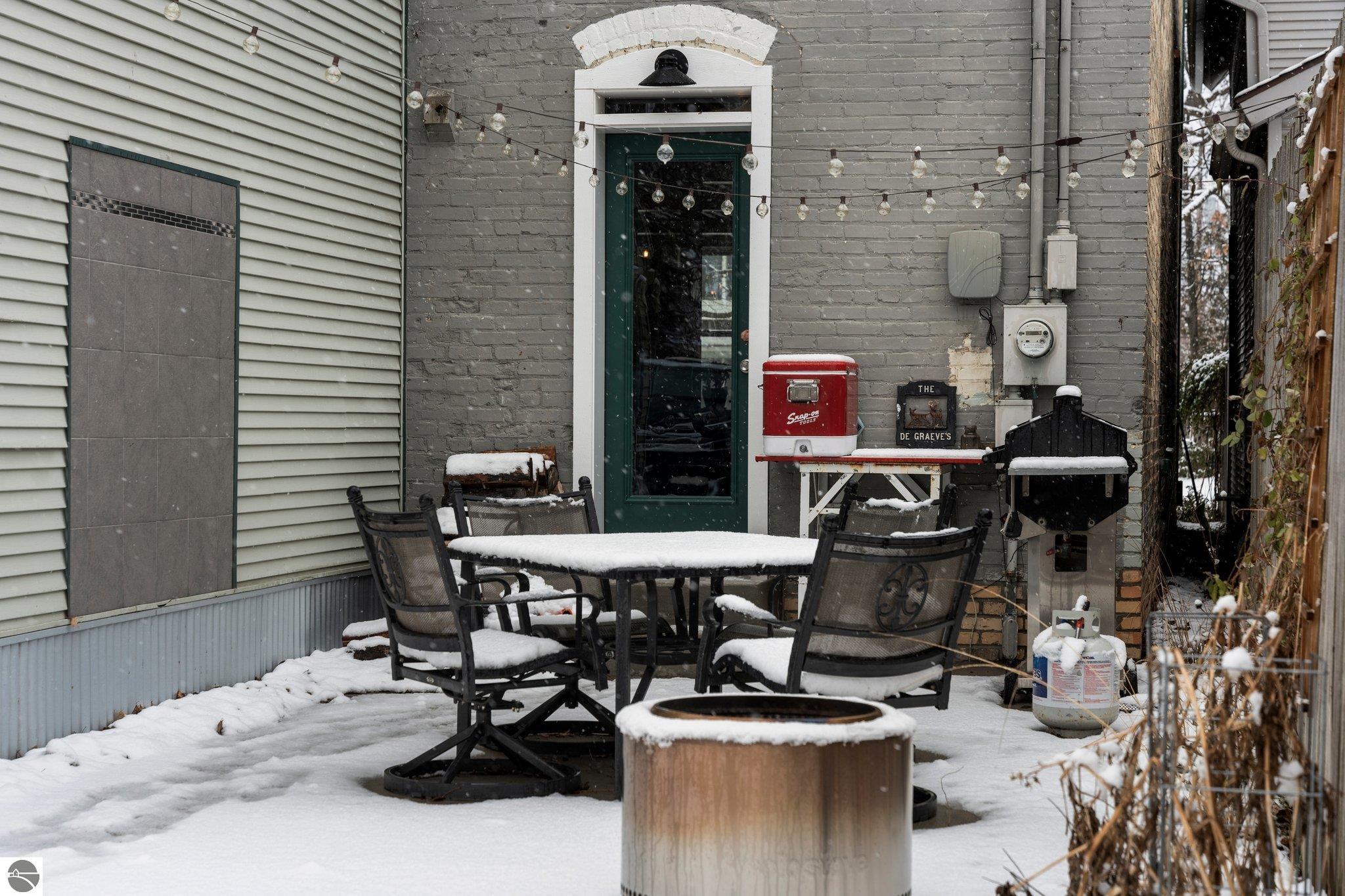 317 W Ninth Street