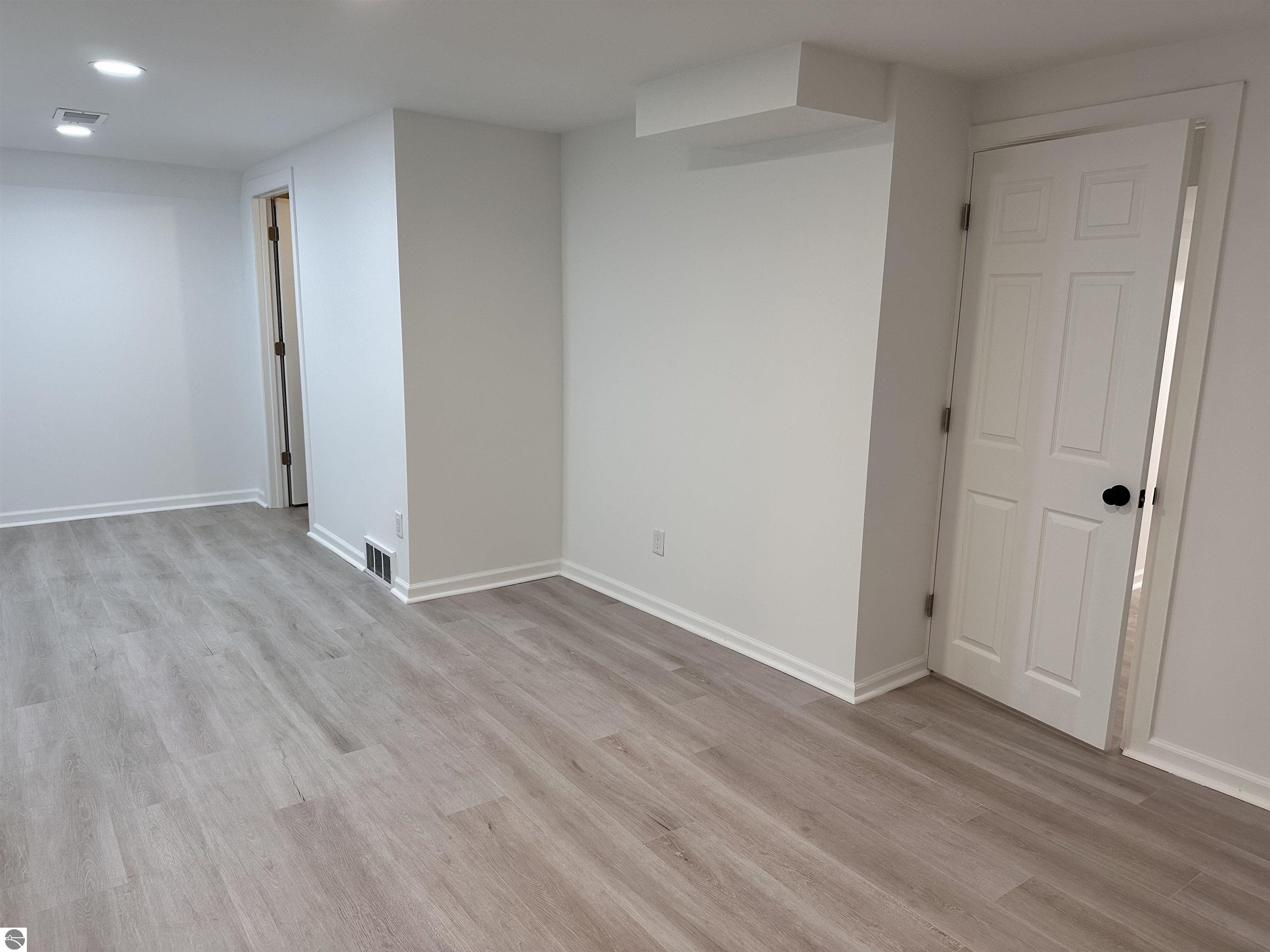 521 W Eighth Street