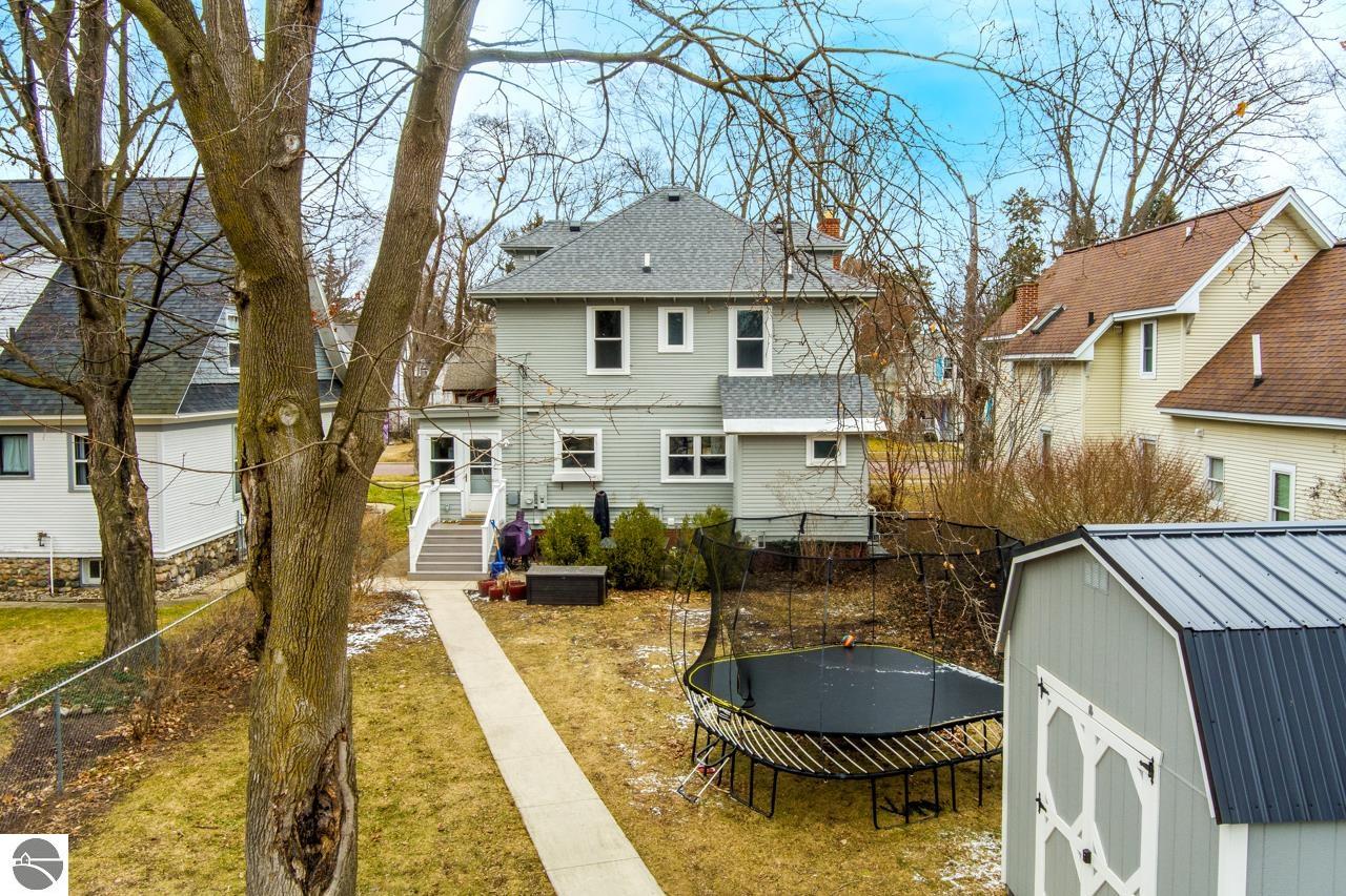 521 W Eighth Street