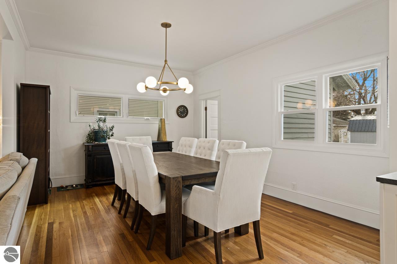 521 W Eighth Street