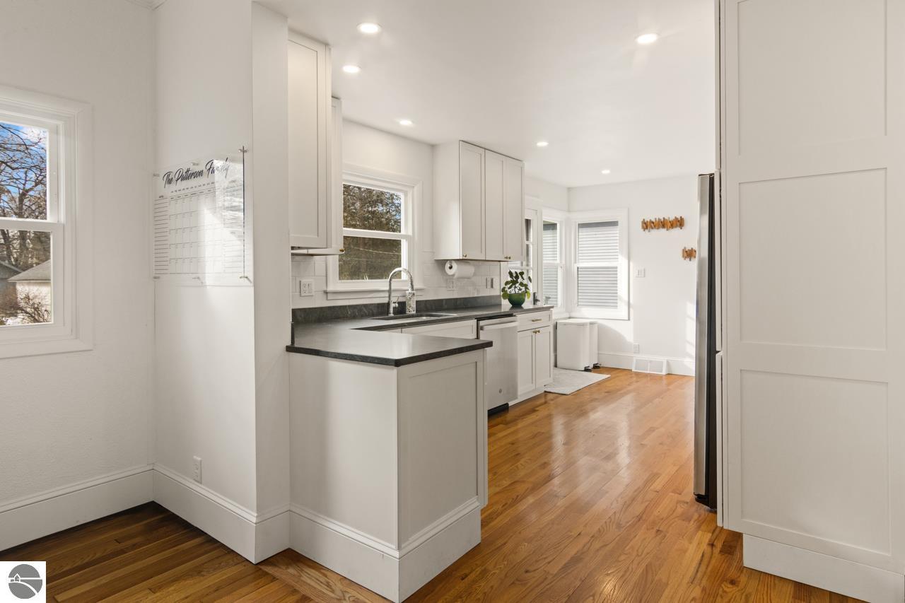 521 W Eighth Street