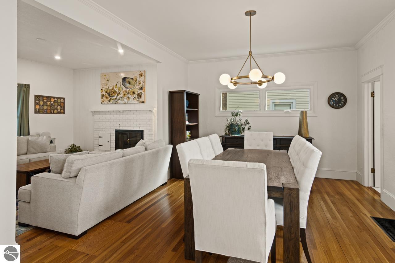 521 W Eighth Street